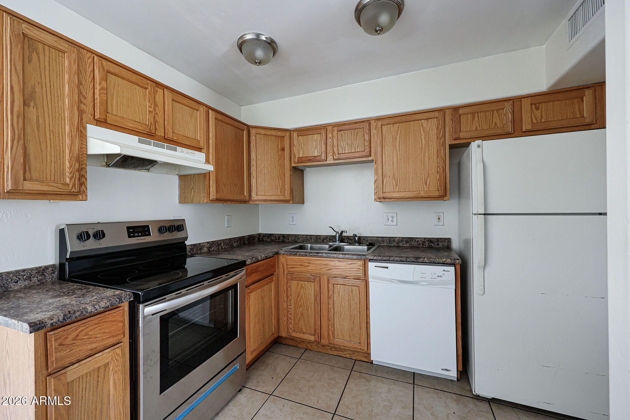 2614 E Monte Vista Road 1 — photo