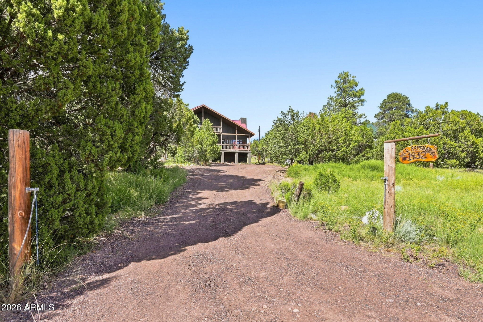 1932 Aspen Lane — photo