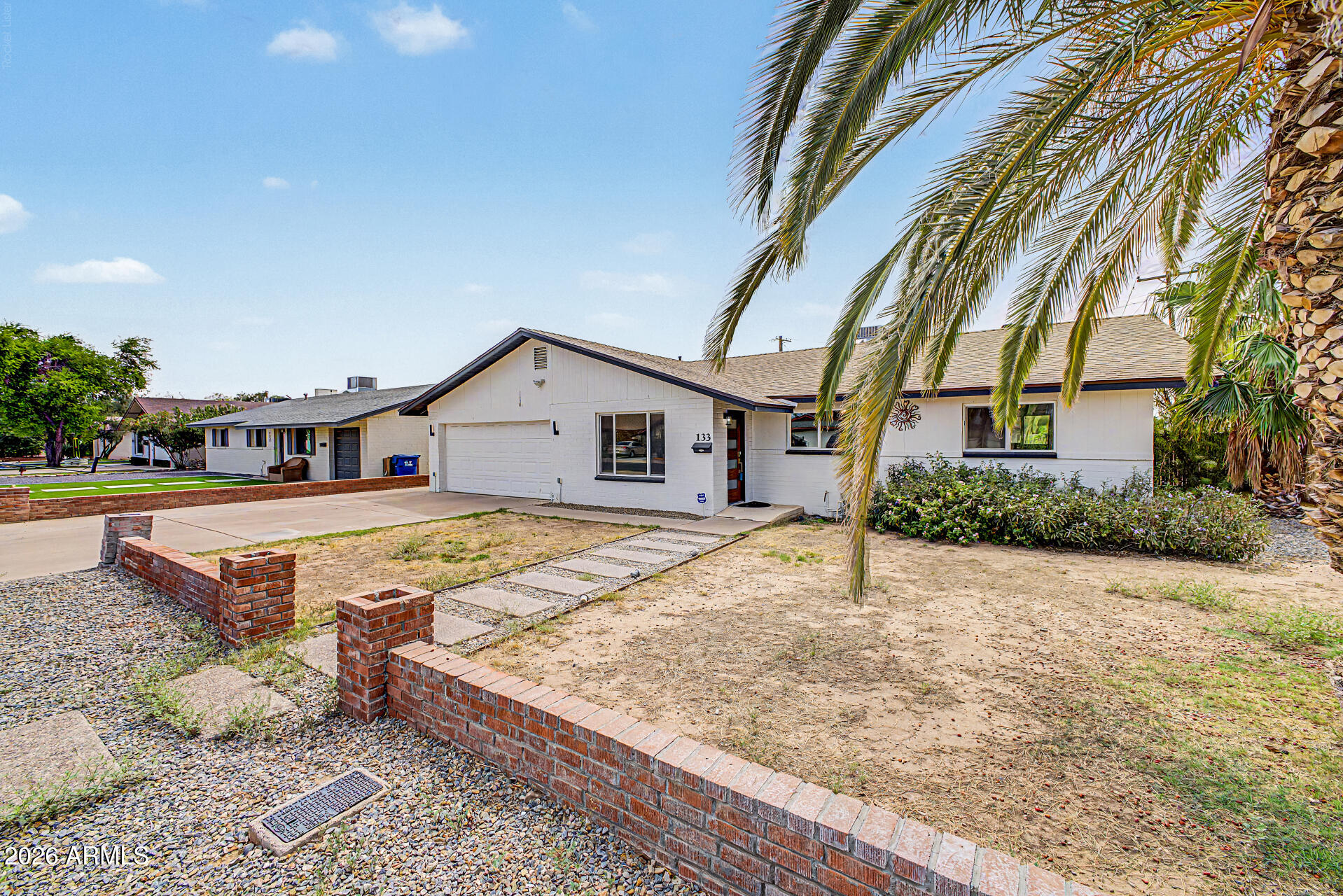 133 W Balboa Drive — photo