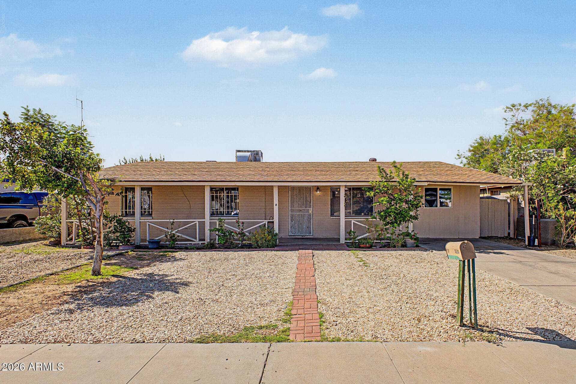 8201 W Sells Drive — photo