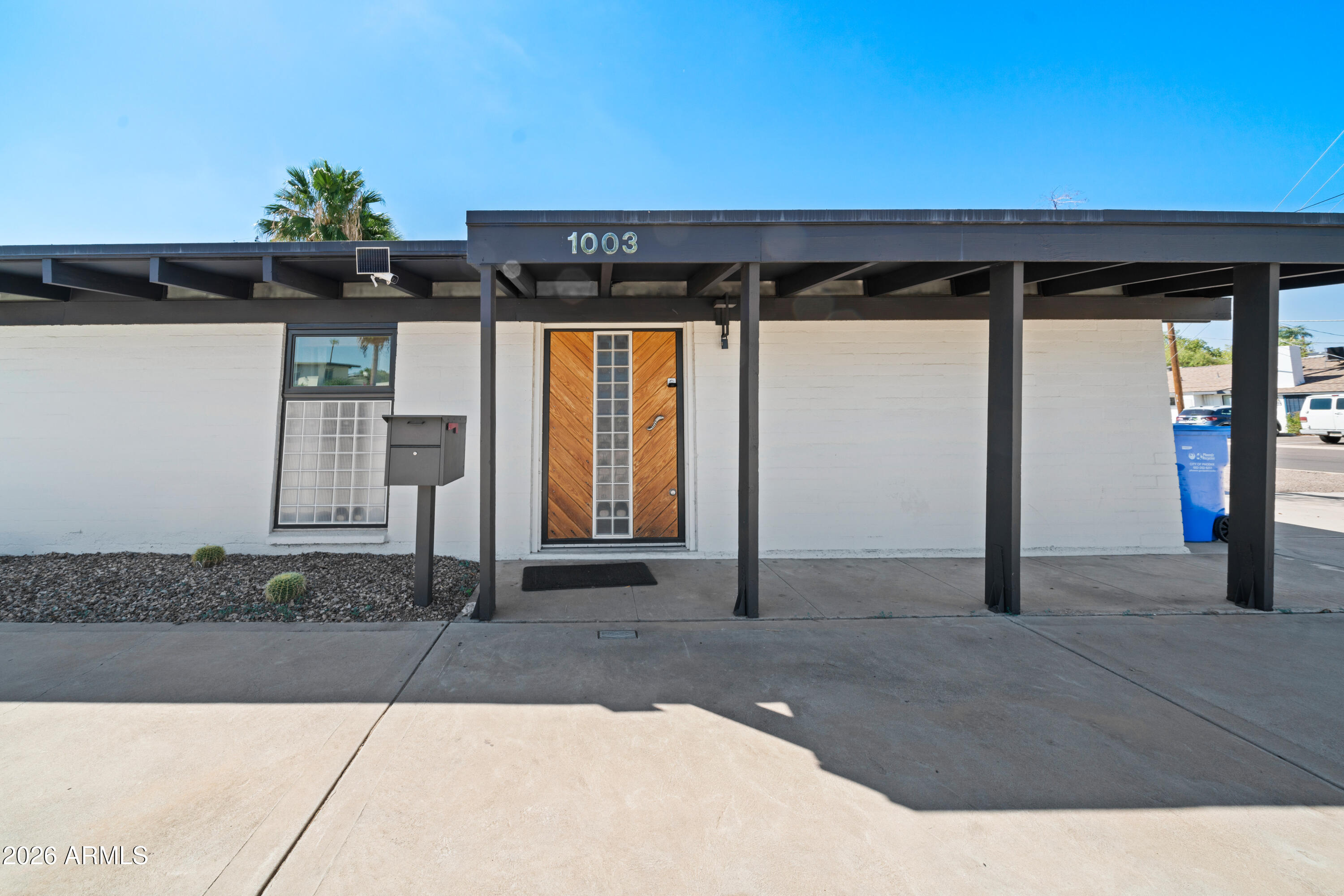 1003 E Bethany Home Road — photo