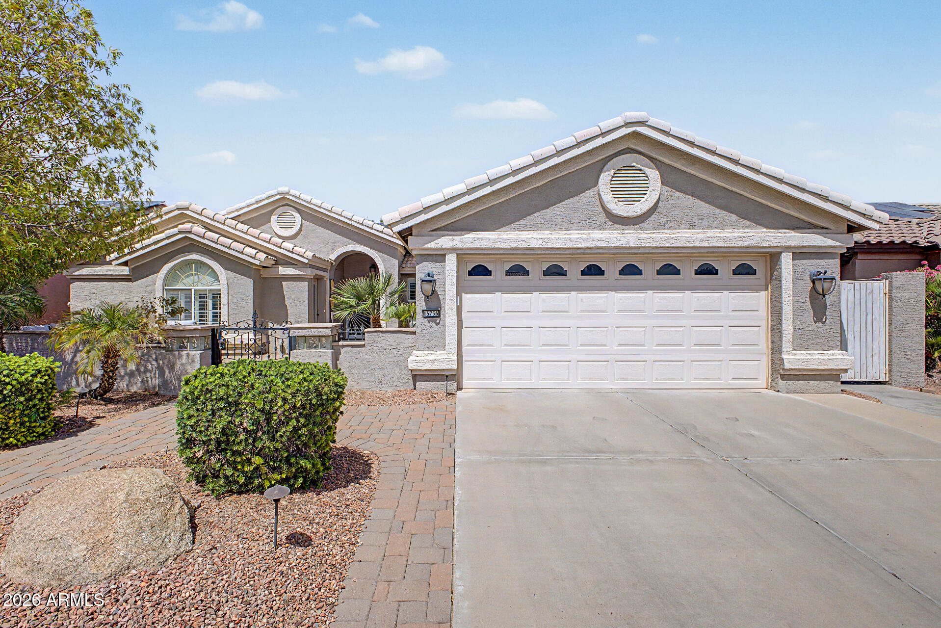 15736 W Vale Drive — photo