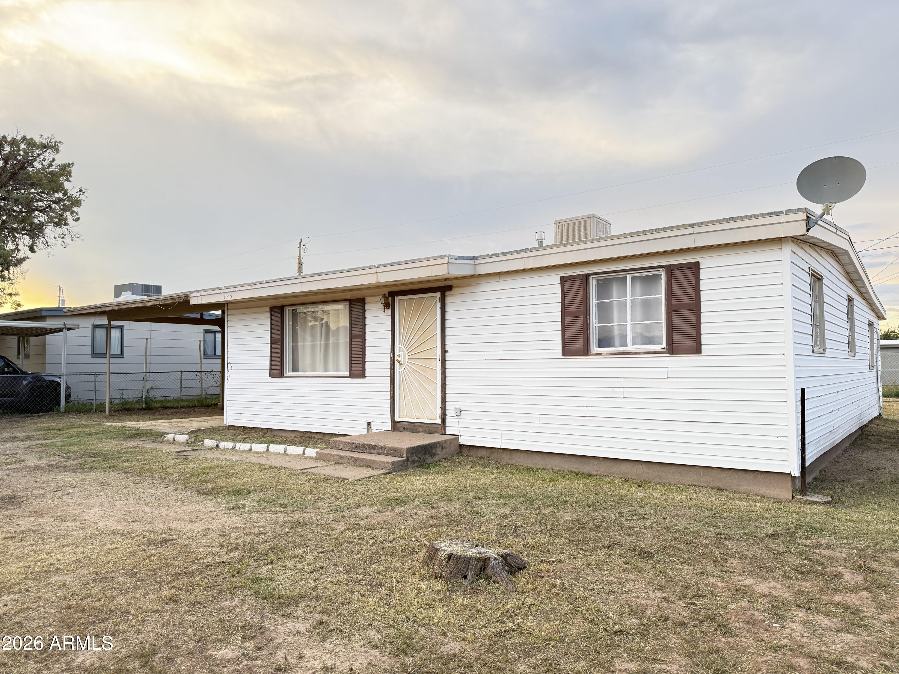 123 E Apache Street — photo