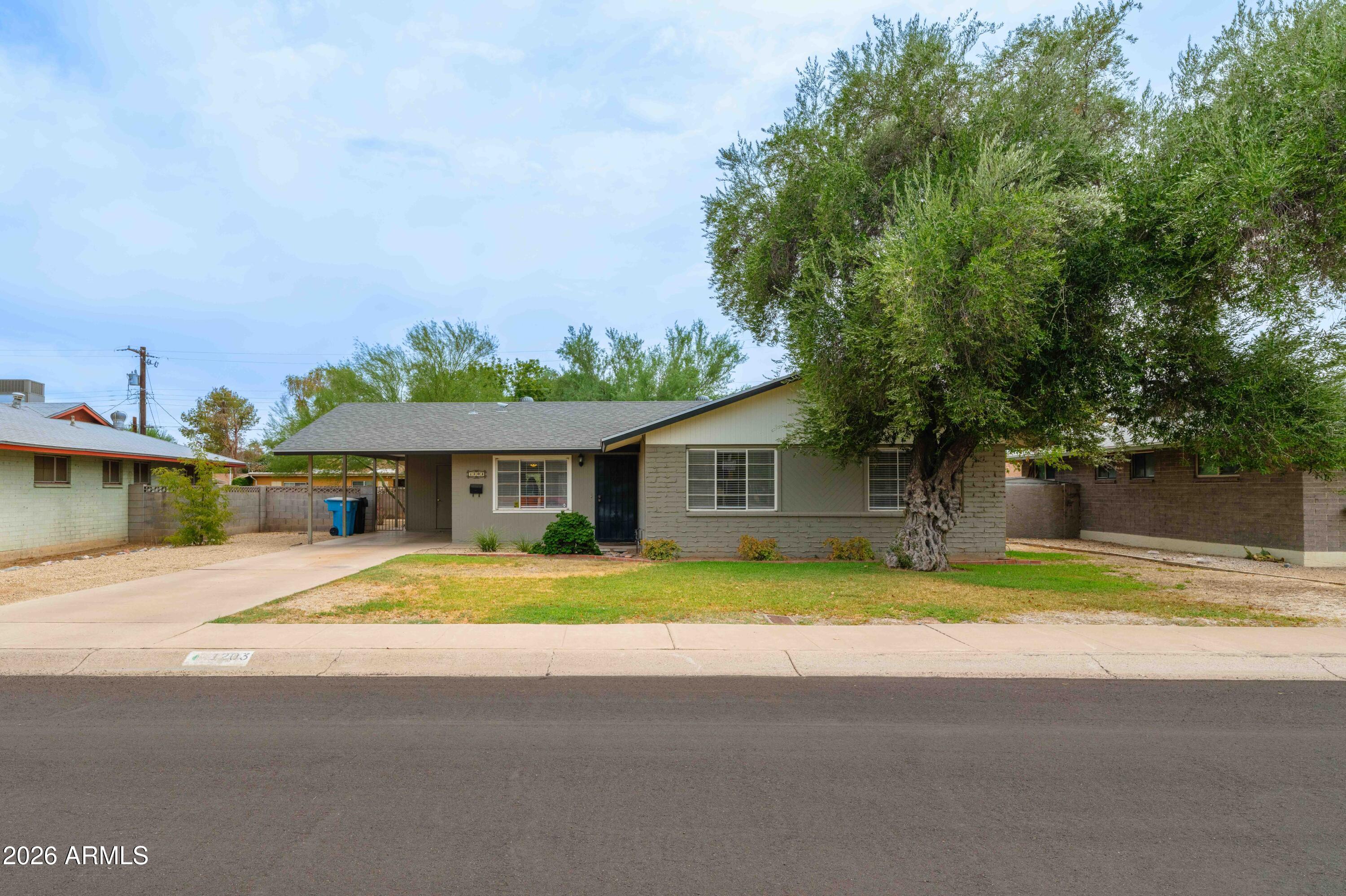 1203 W Orange Drive — photo