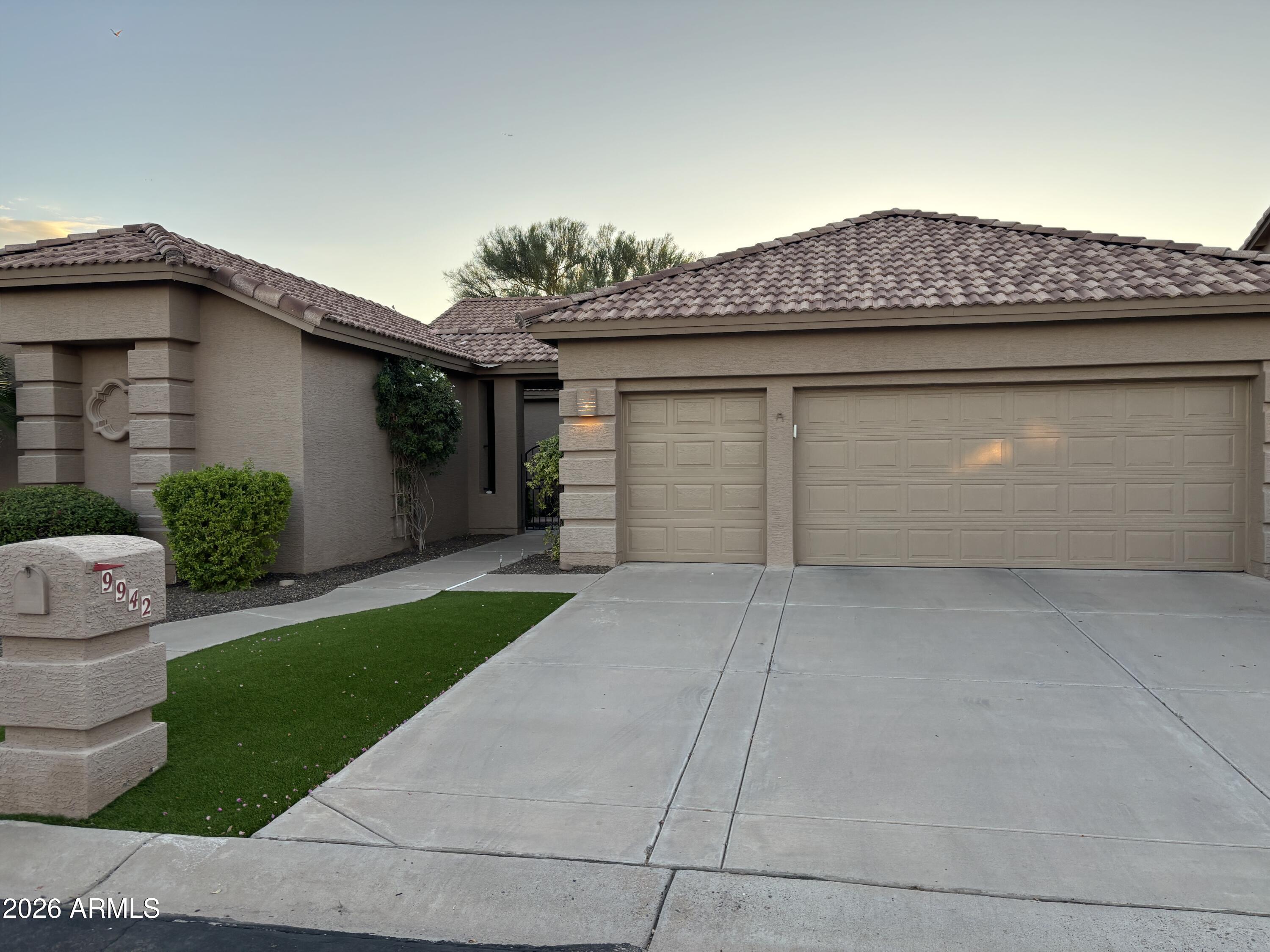 9942 E Diamond Drive — photo