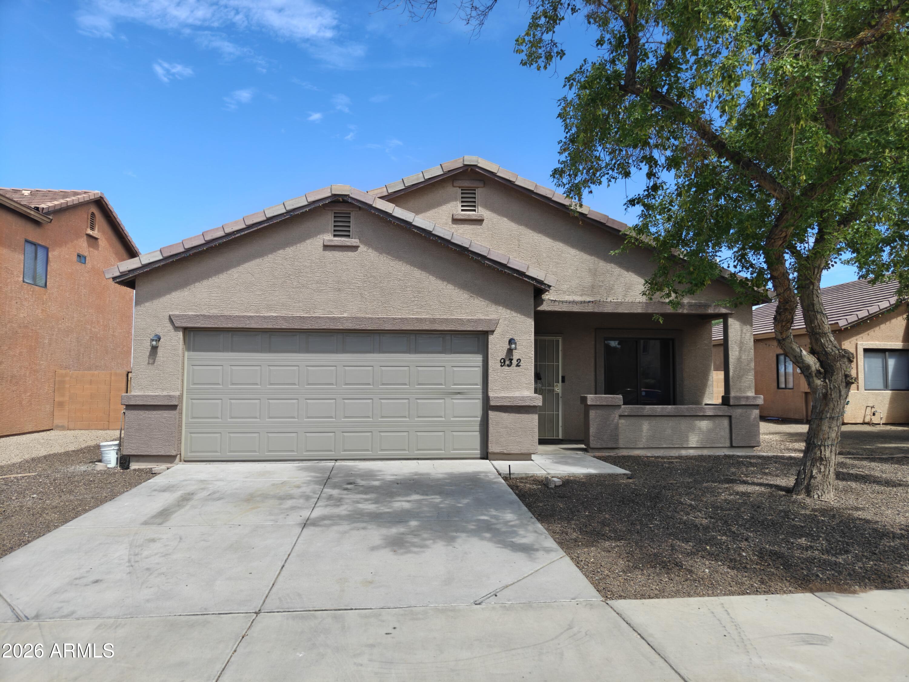 932 W Carter Road — photo