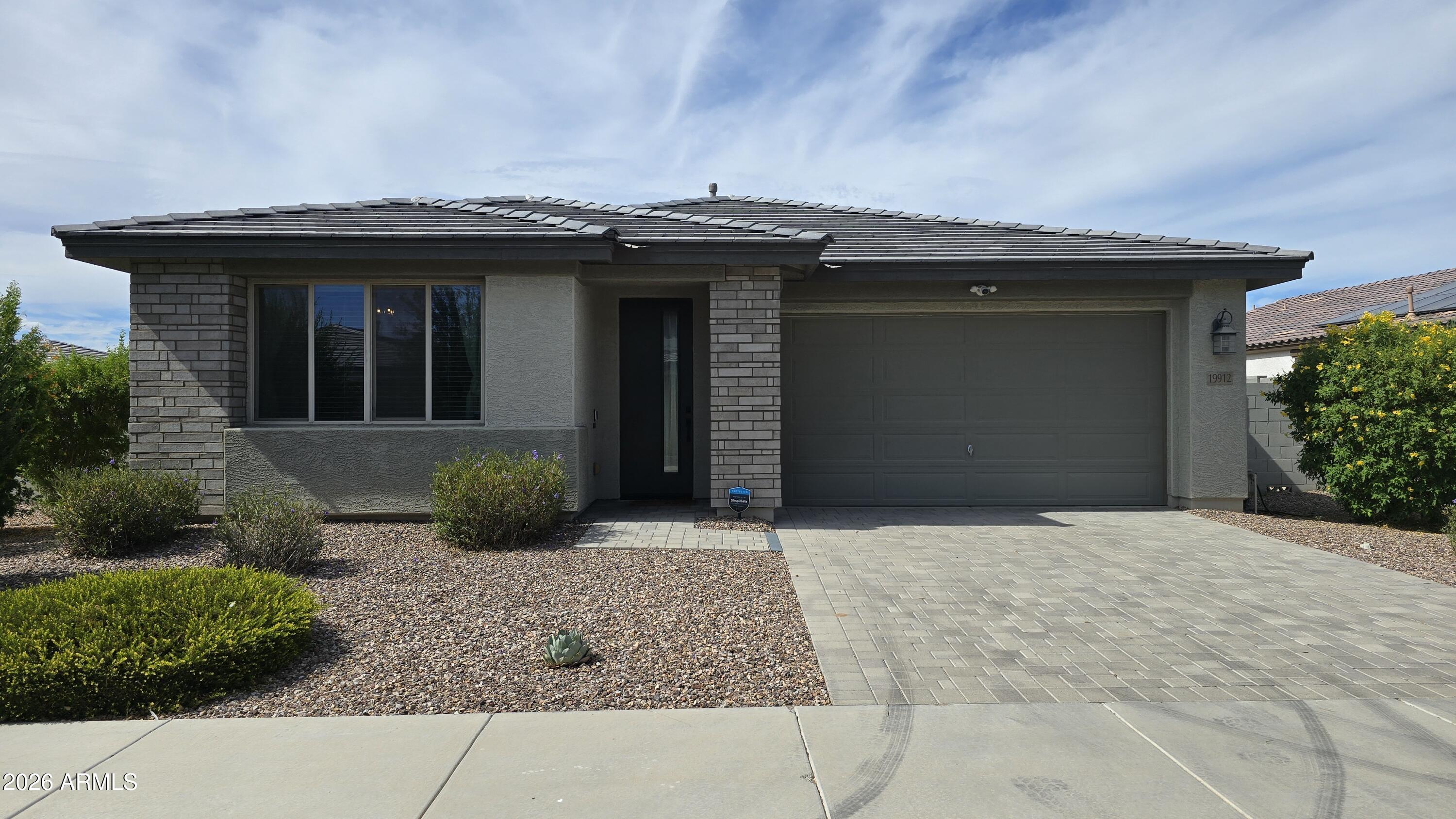 19912 W Lilac Street — photo