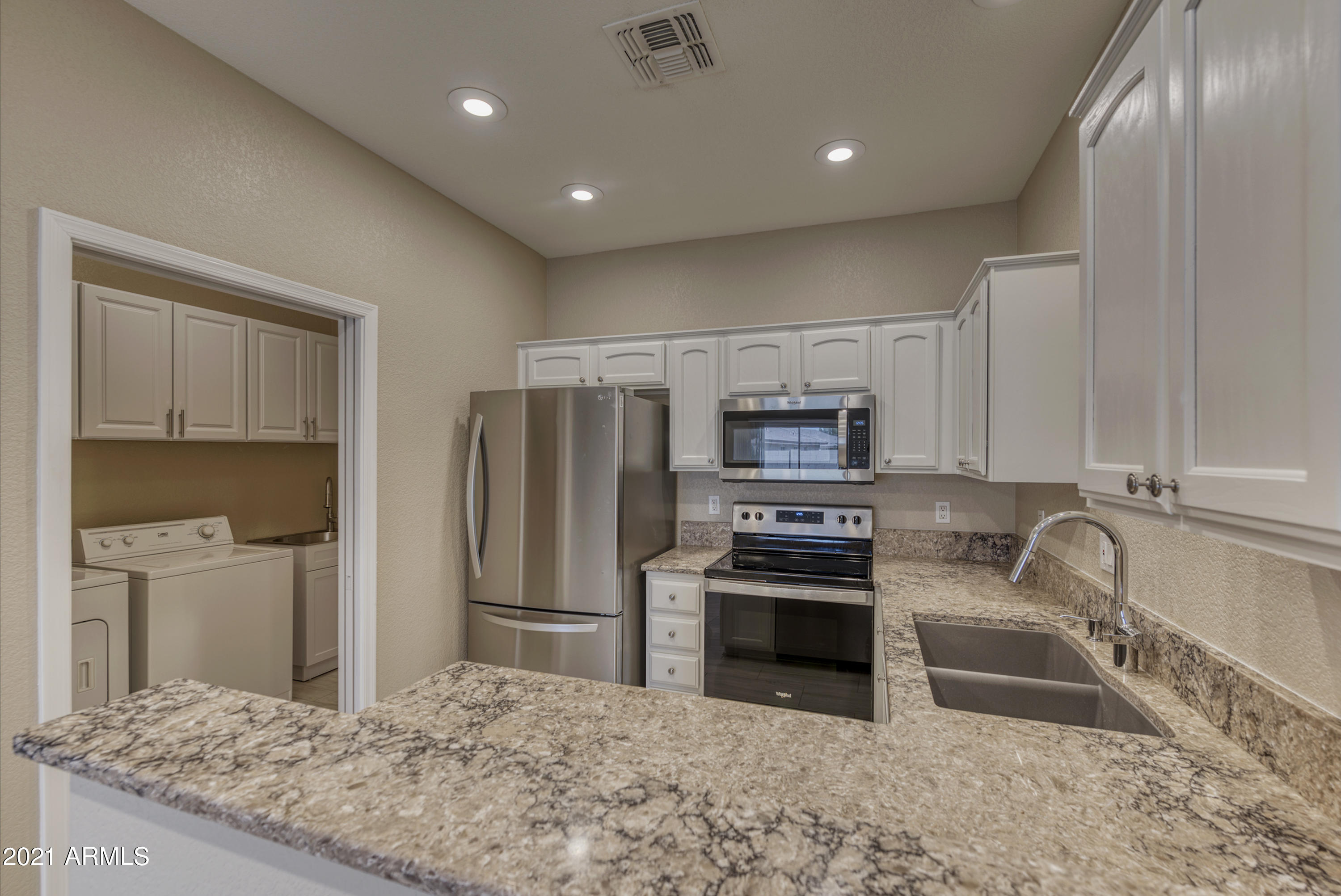 2101 S Yellow Wood Unit 4 — photo
