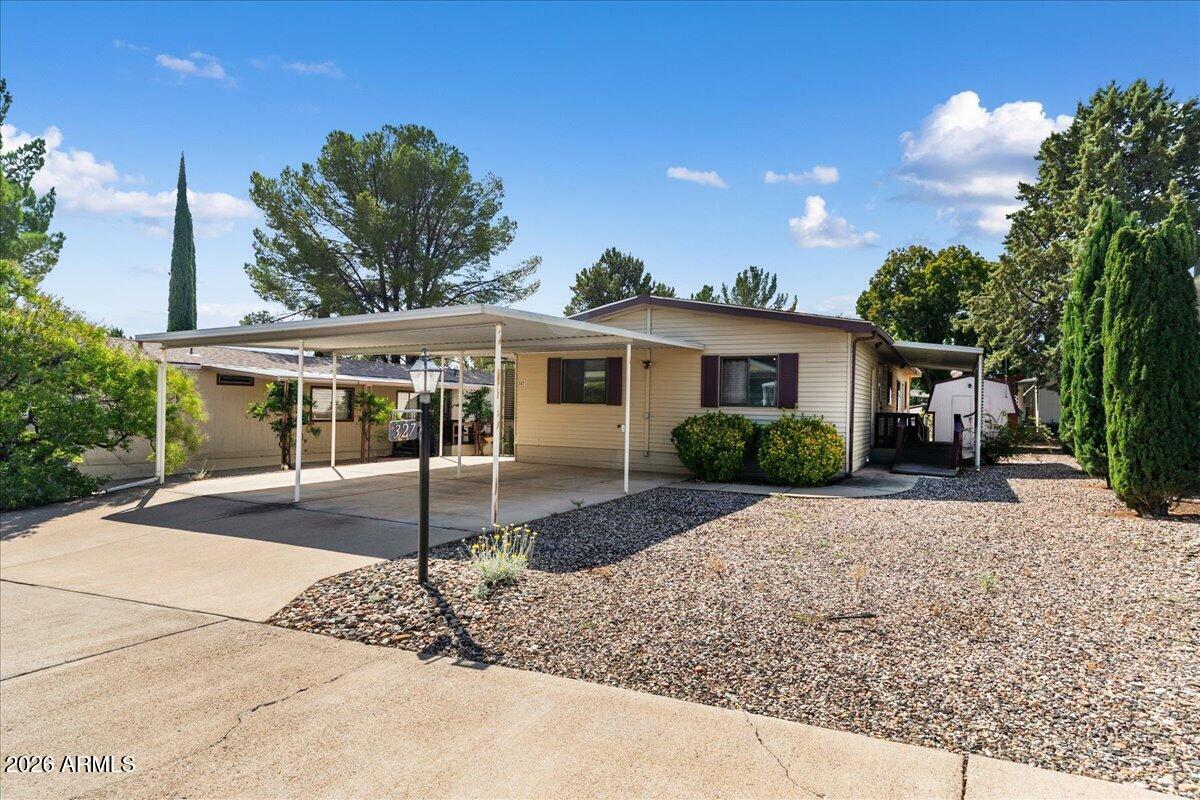 327 Lampliter Village — photo