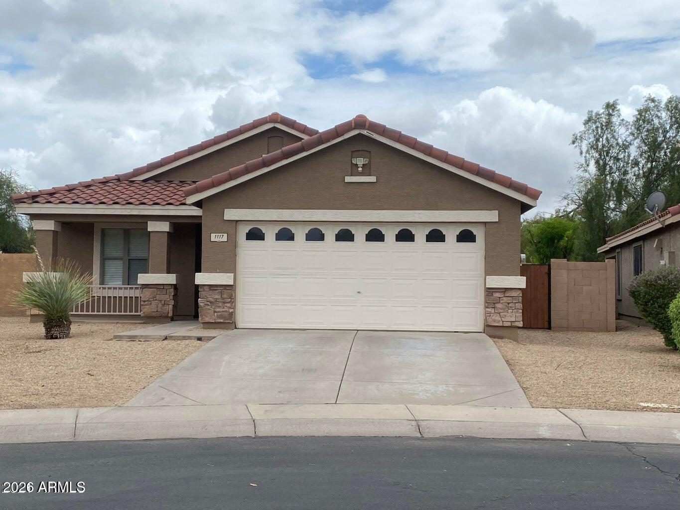 1117 E Arabian Drive — photo