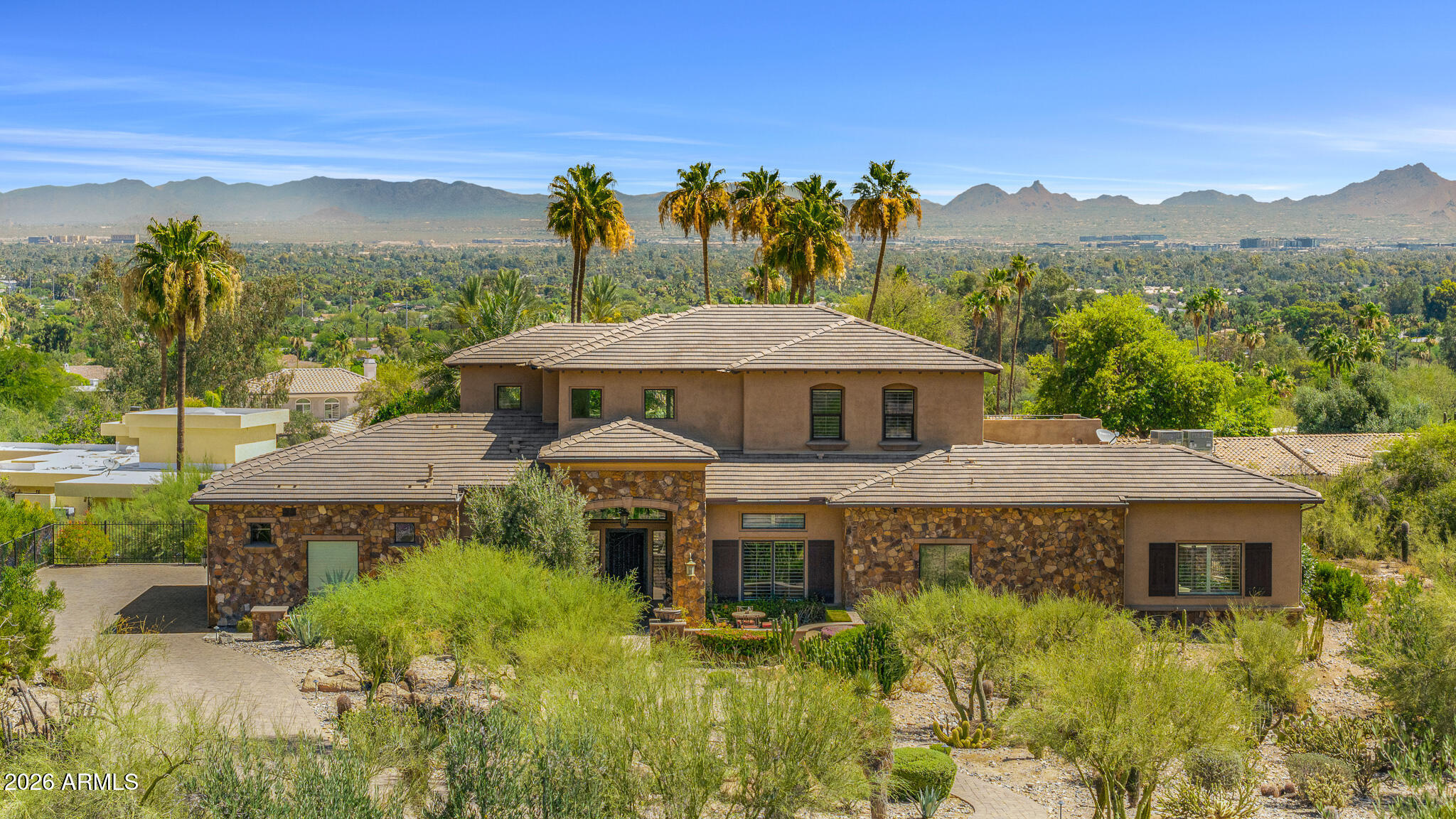 4602 E Mockingbird Lane — photo