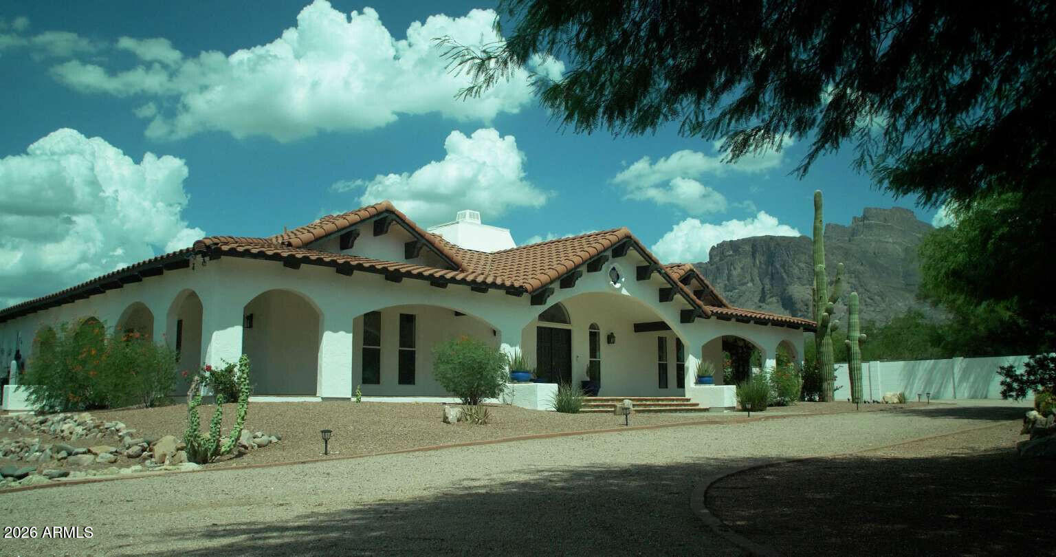 4932 E Greasewood Street — photo