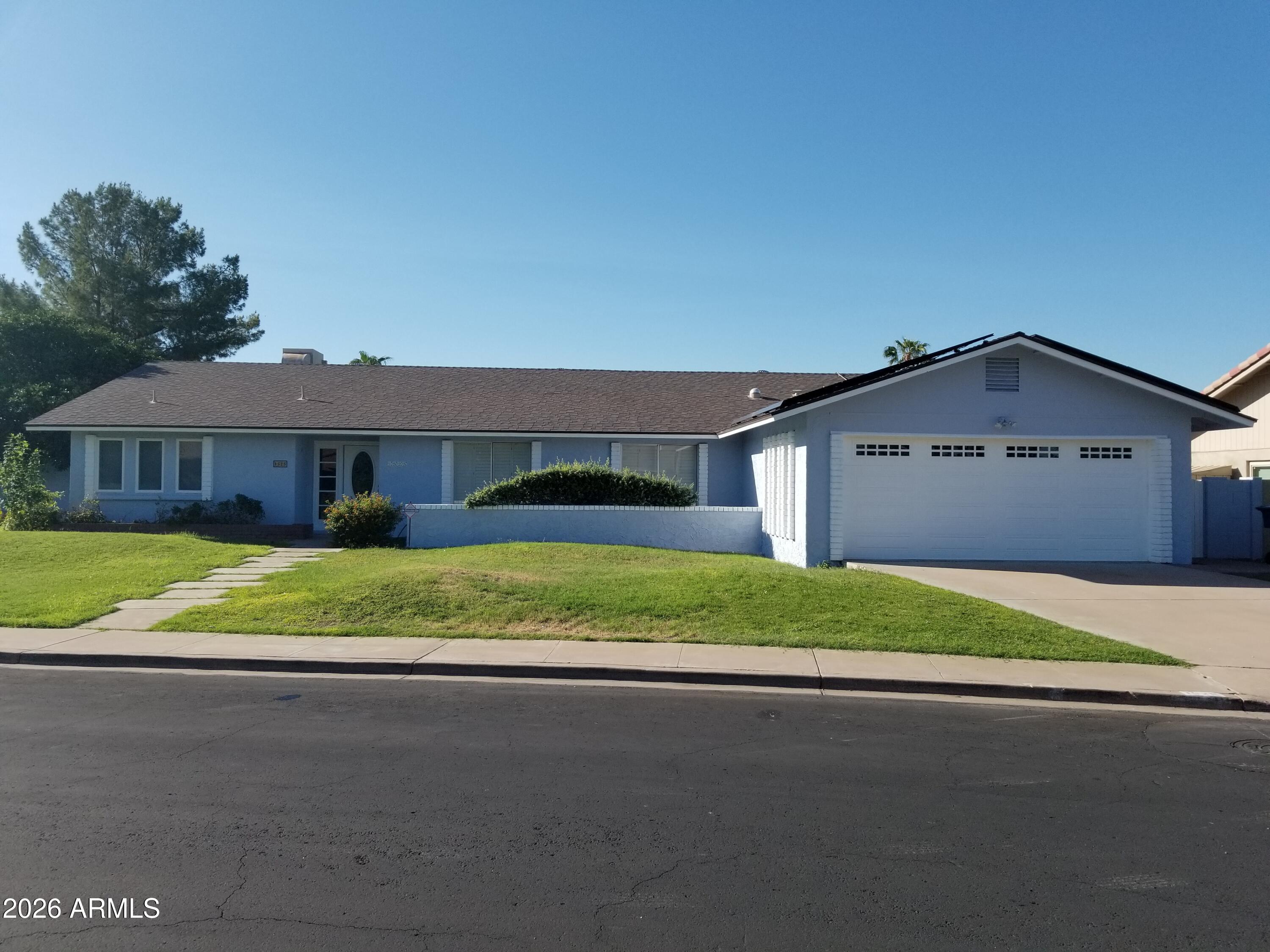 1525 E Indigo Street — photo