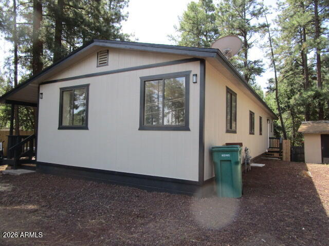 441 W Woodland Lake Road — photo