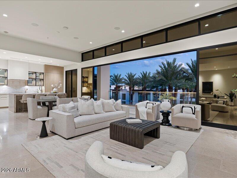 6587 N Palmeraie Boulevard 3004 — photo