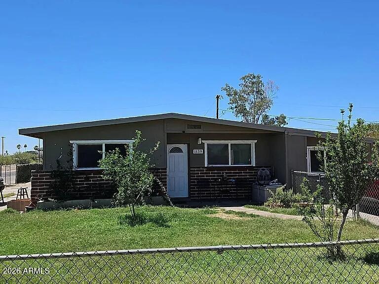 1139 E Bisnaga Street — photo