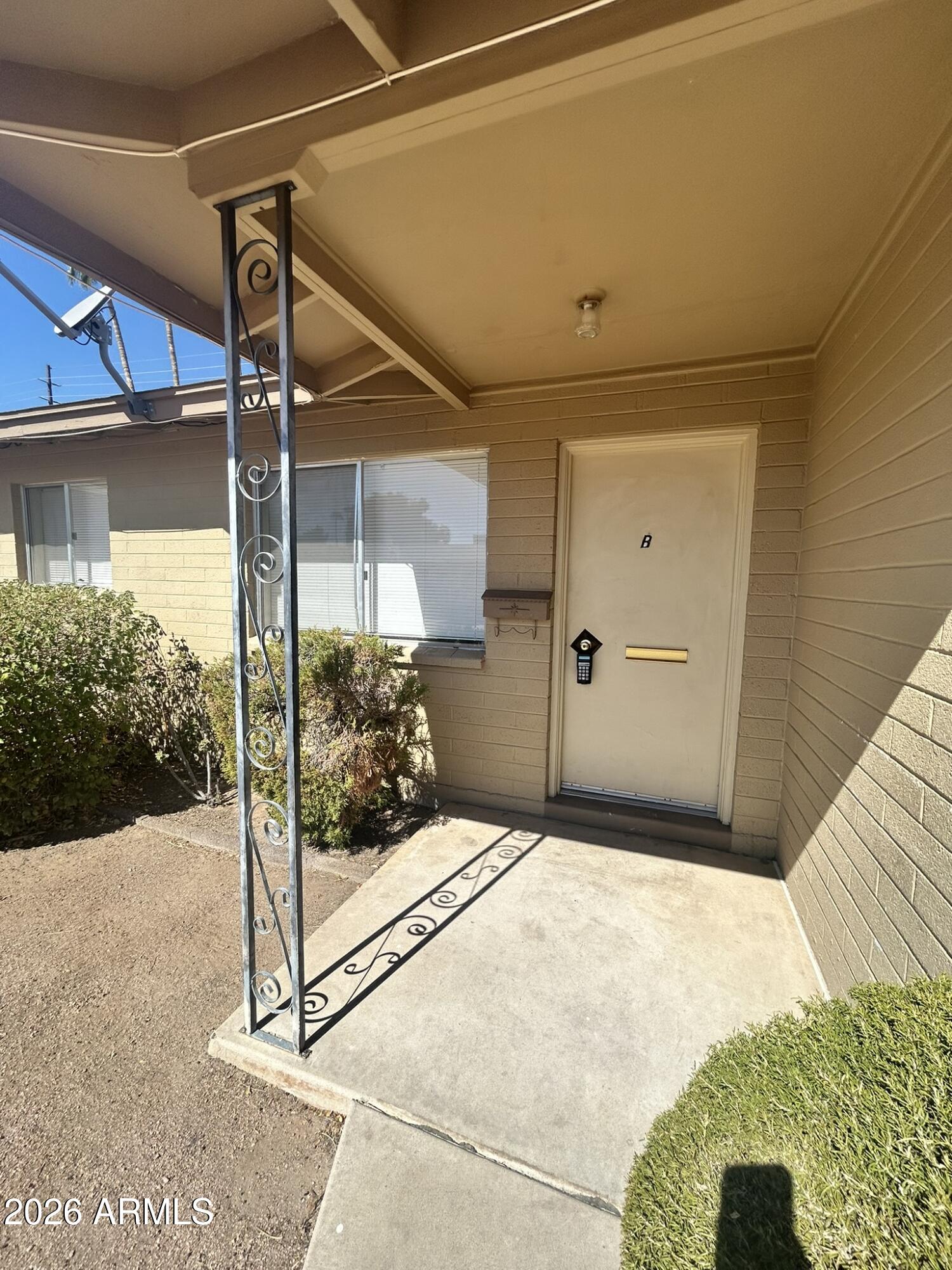 5233 E University Drive Apt B — photo
