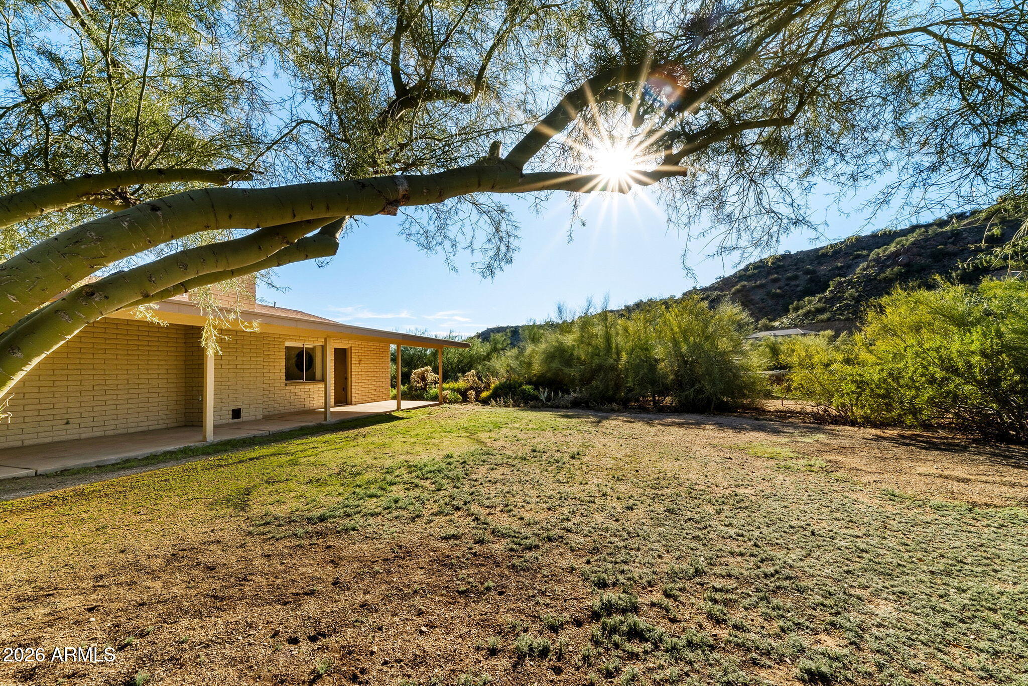 9004 E Grandview Drive — photo