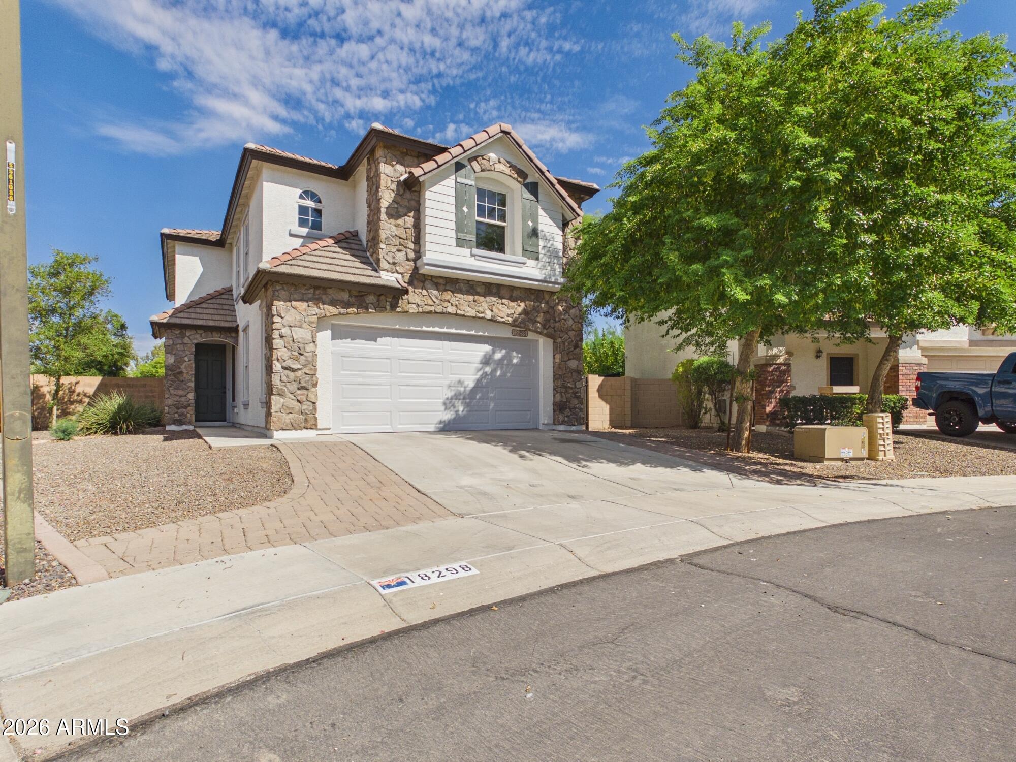 18298 W Smokey Drive — photo