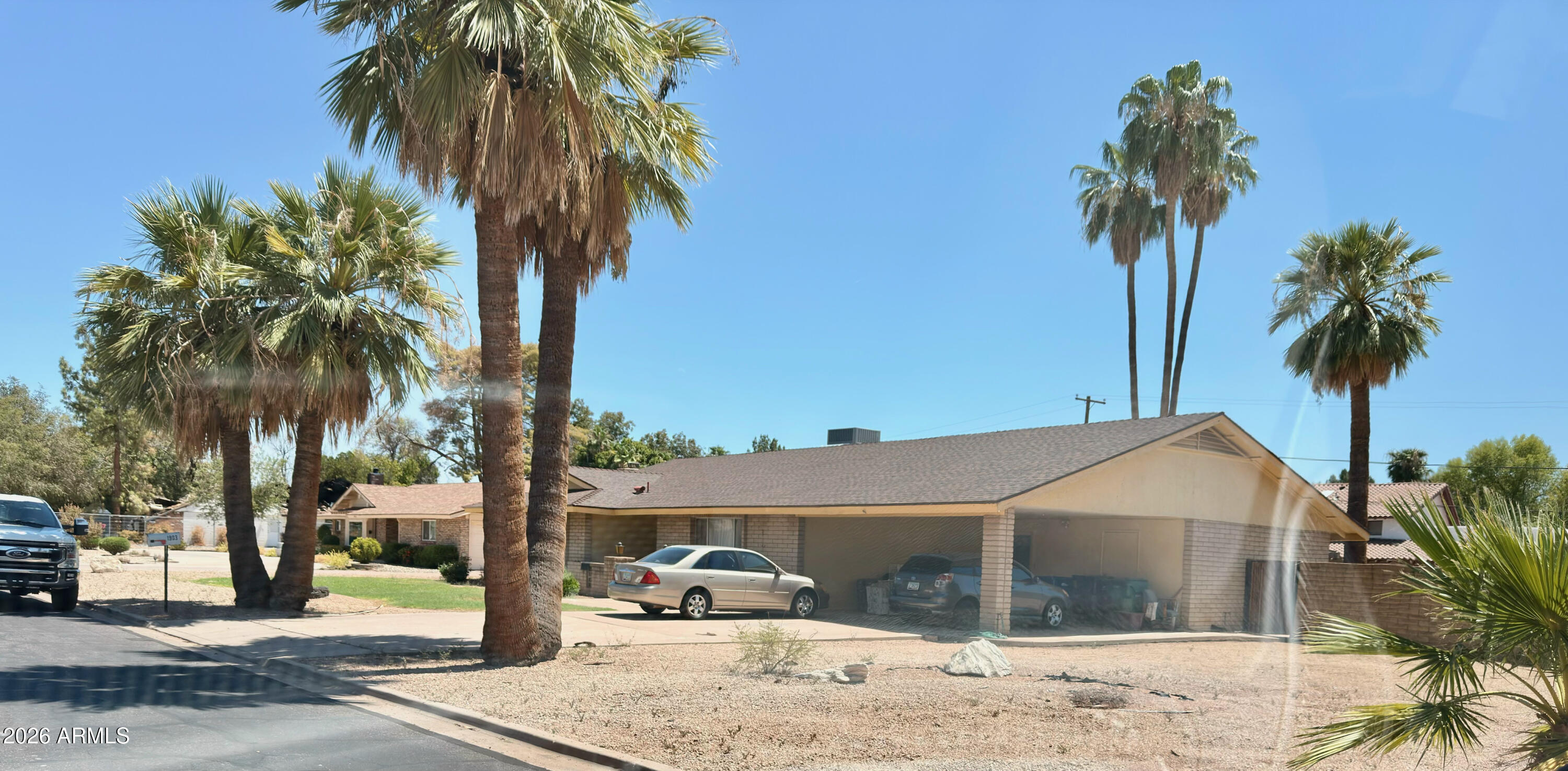 1903 E Fairfield Street — photo
