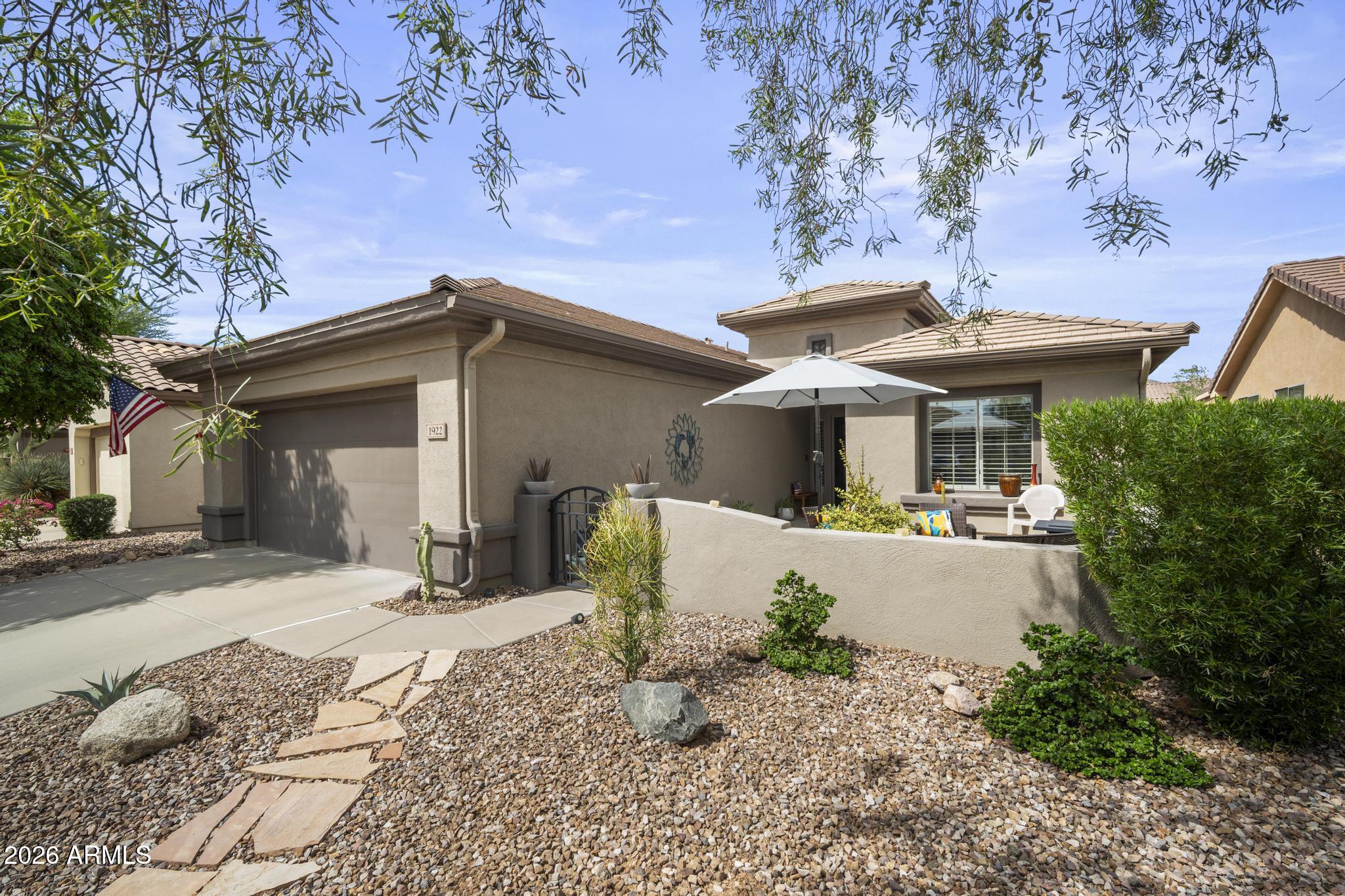 1922 W Whitman Court — photo