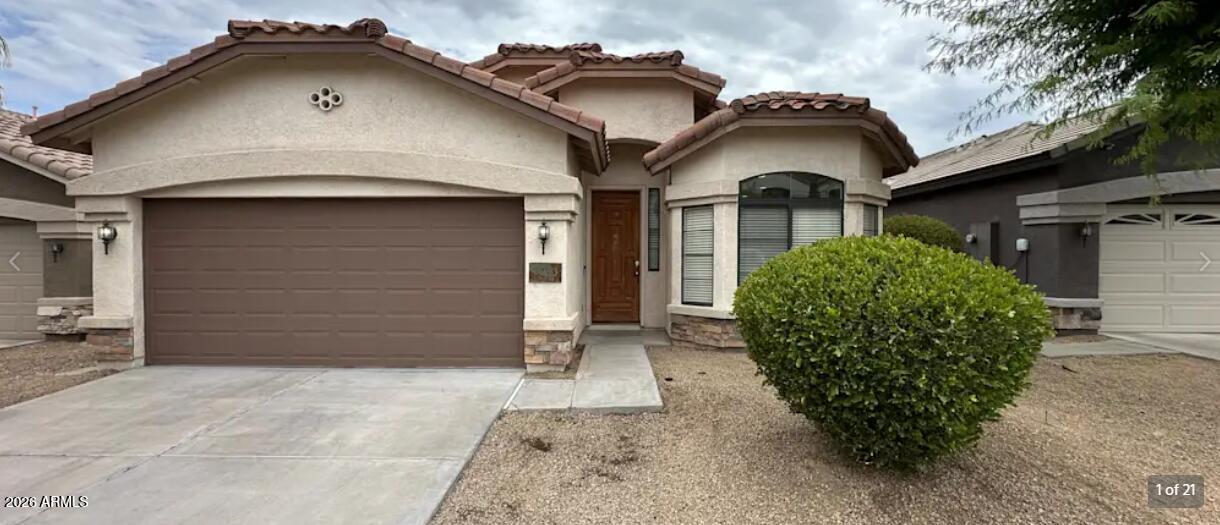 2213 W Carolina Drive — photo