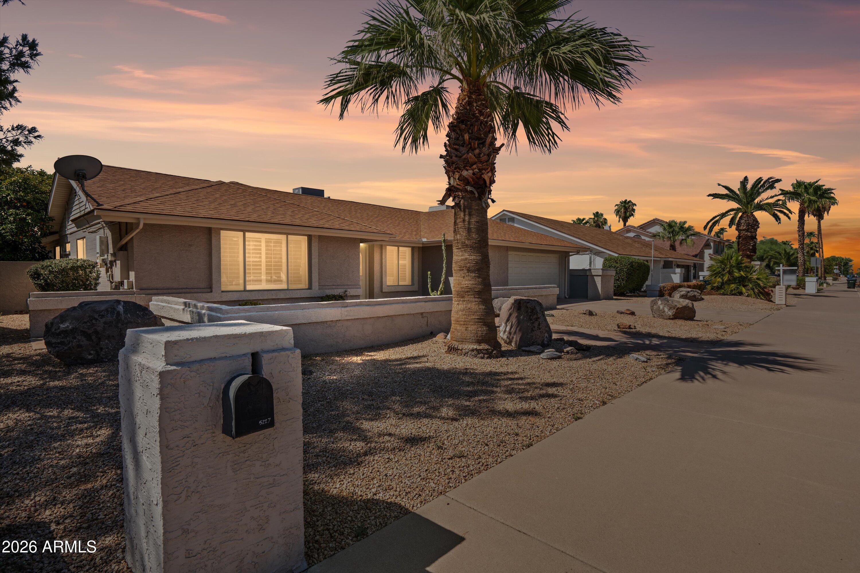 5227 E Paradise Lane — photo