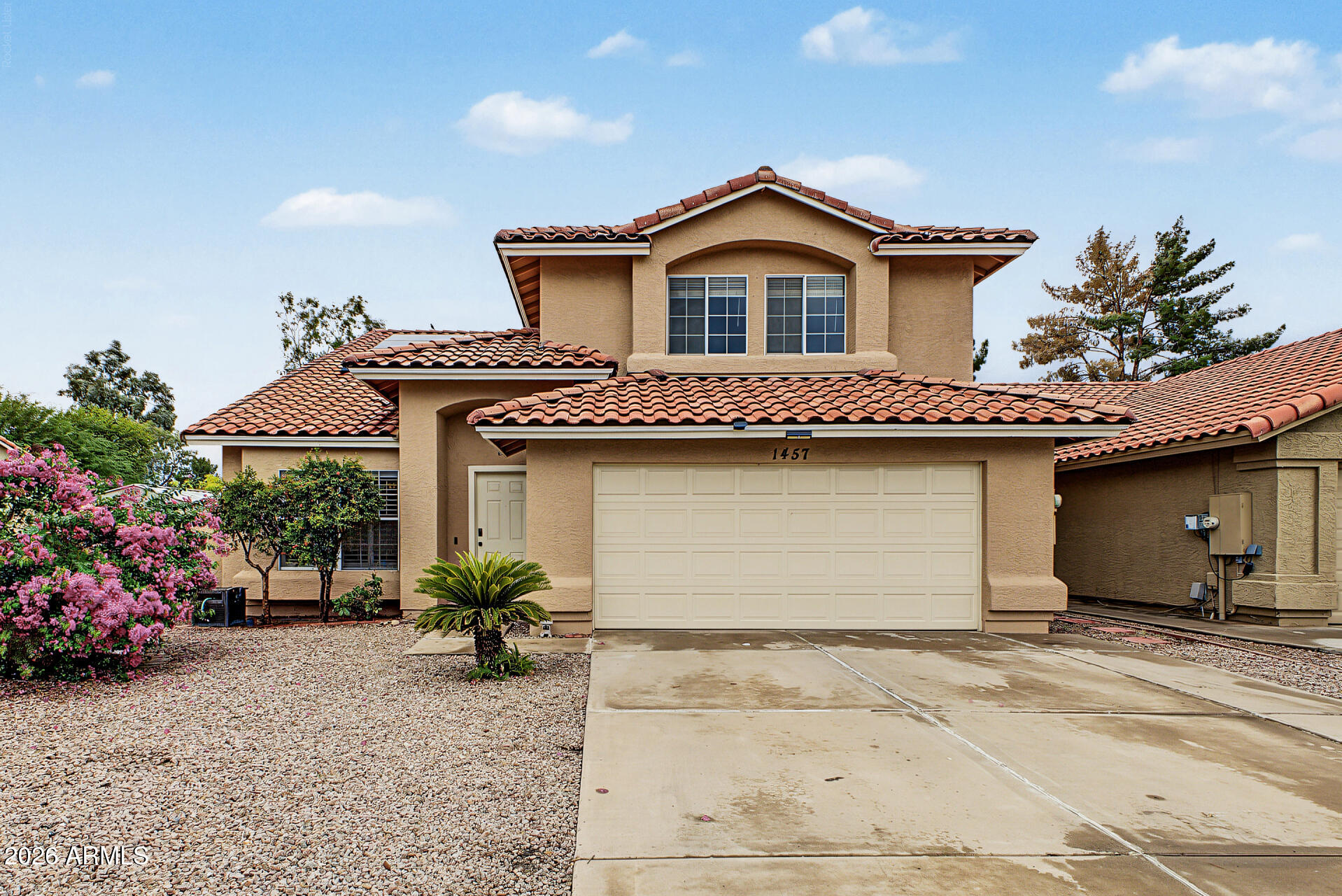 1457 E Redfield Road — photo