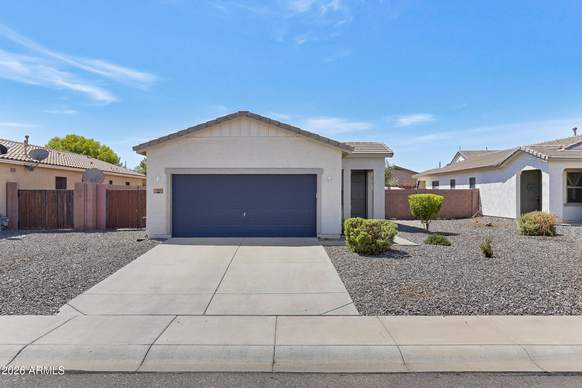 747 W Love Road — photo