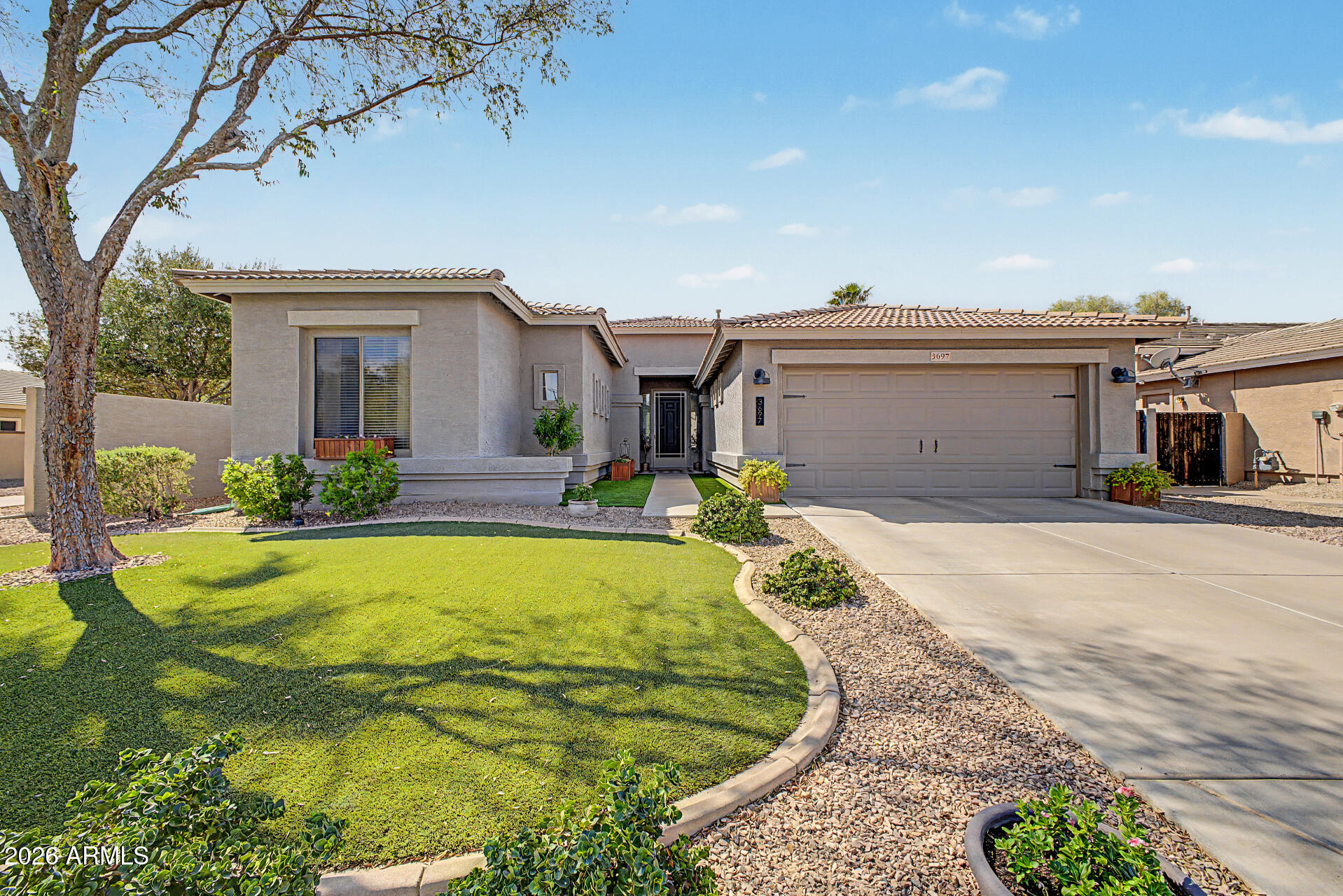 3697 E Oxford Lane — photo