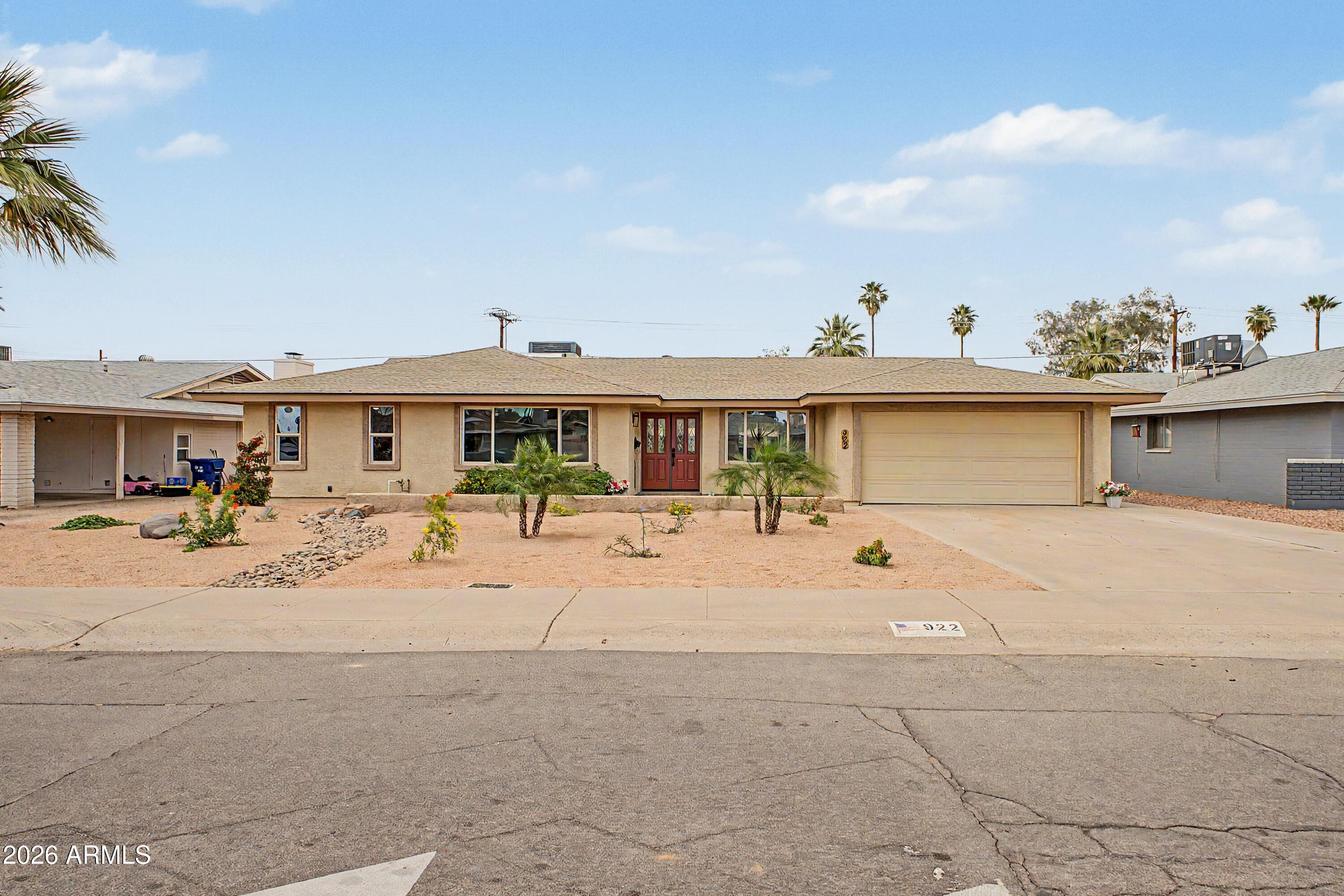 922 E Loyola Drive — photo