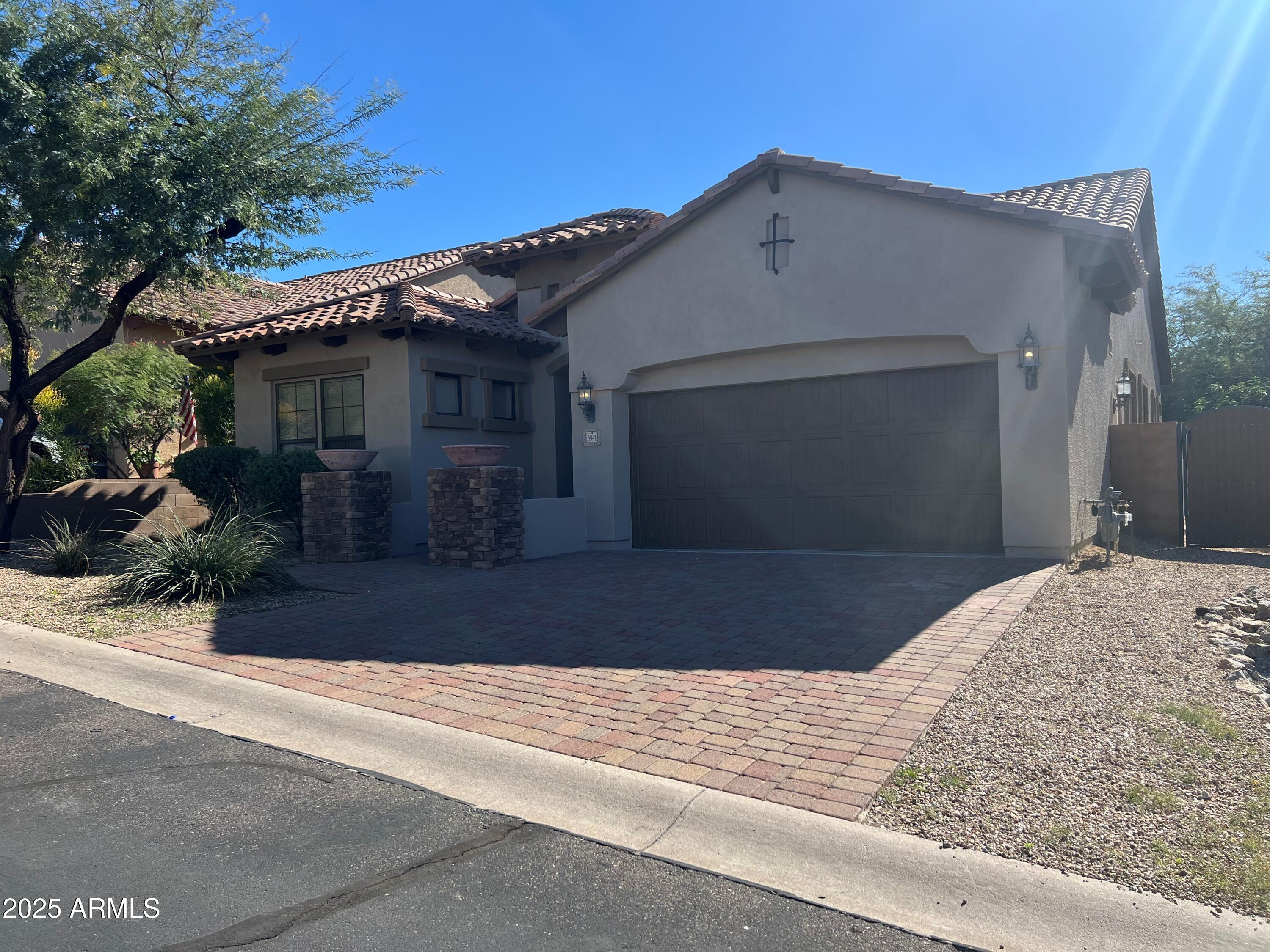 6941 E Snowdon Street — photo