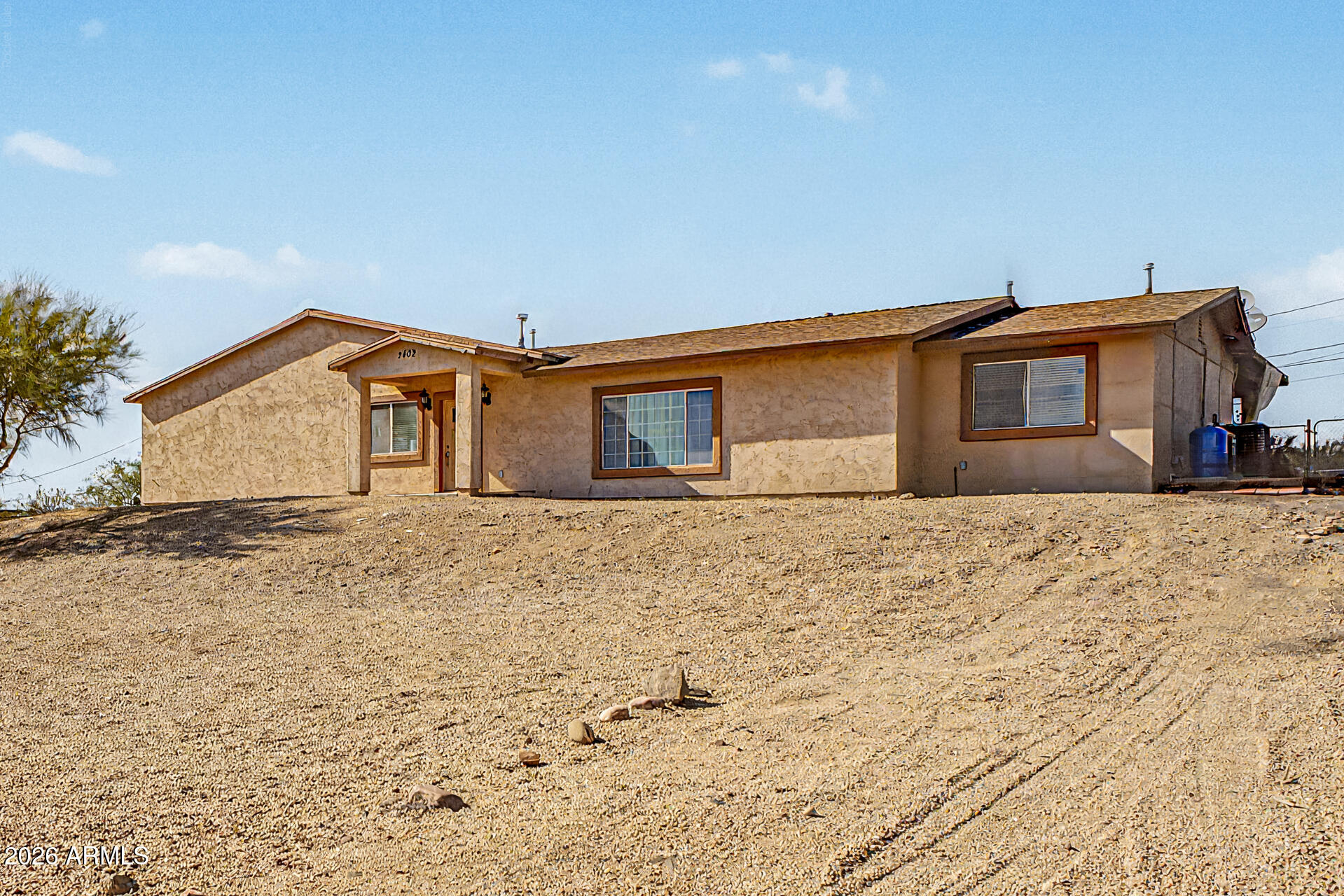 2402 W Roughrider Road — photo