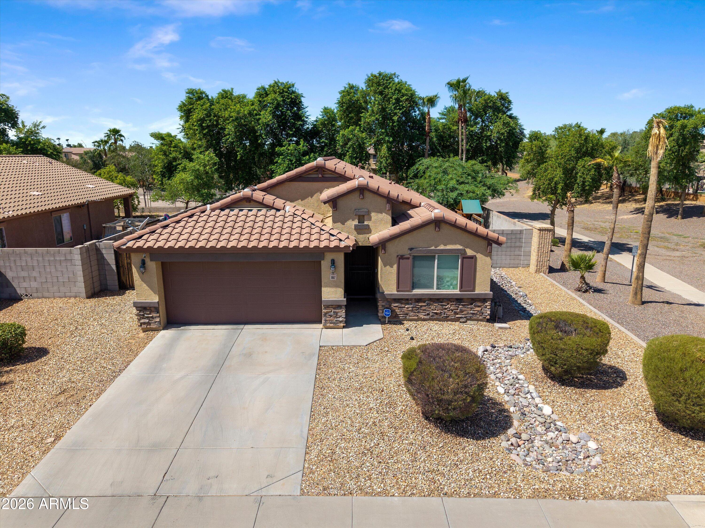 1867 N Vista Lane — photo