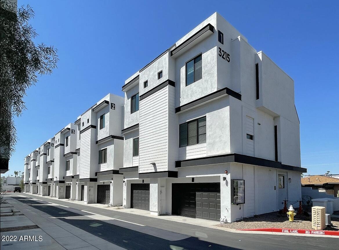3215 E Flower Street 16 — photo