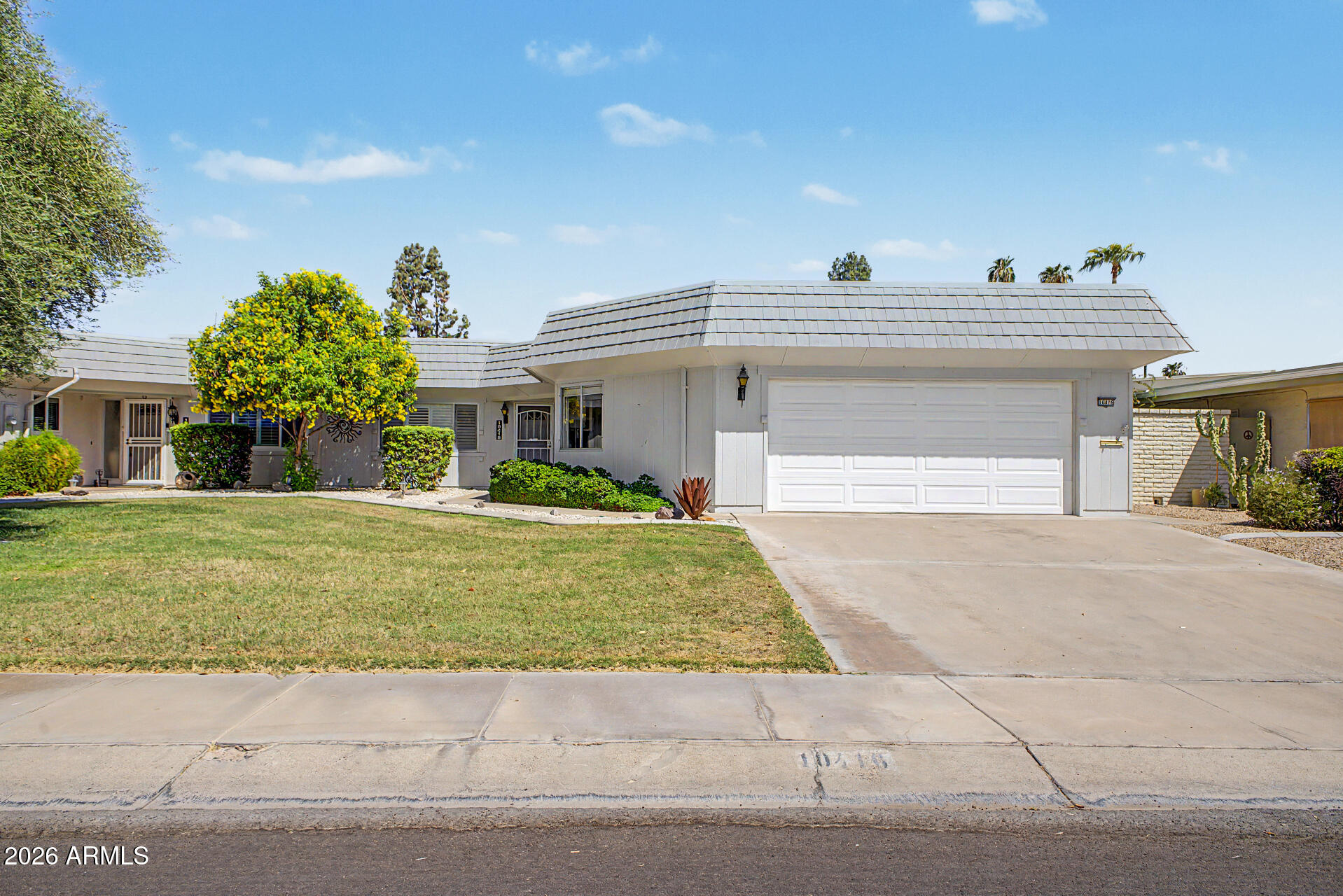 10416 W Hutton Drive — photo