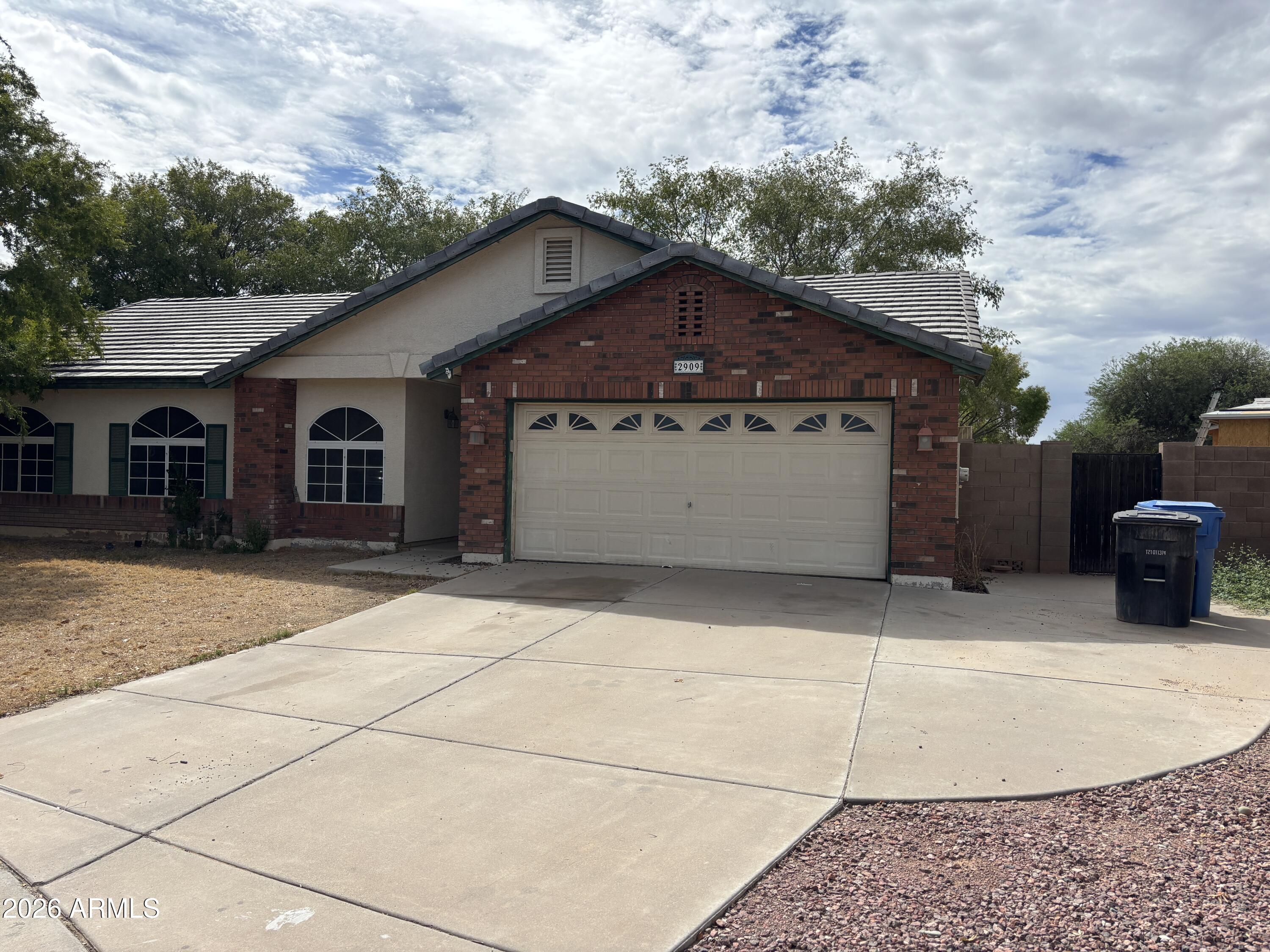 2909 E Tyson Court — photo
