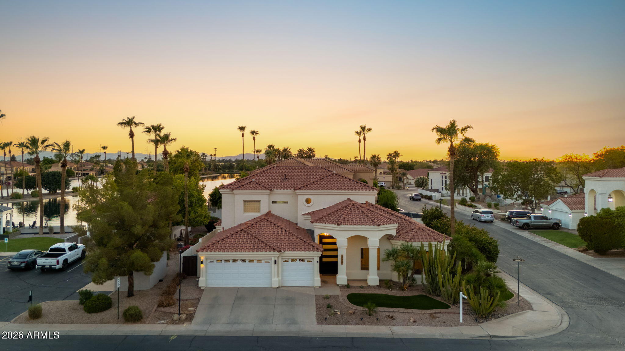 578 N Acacia Drive — photo