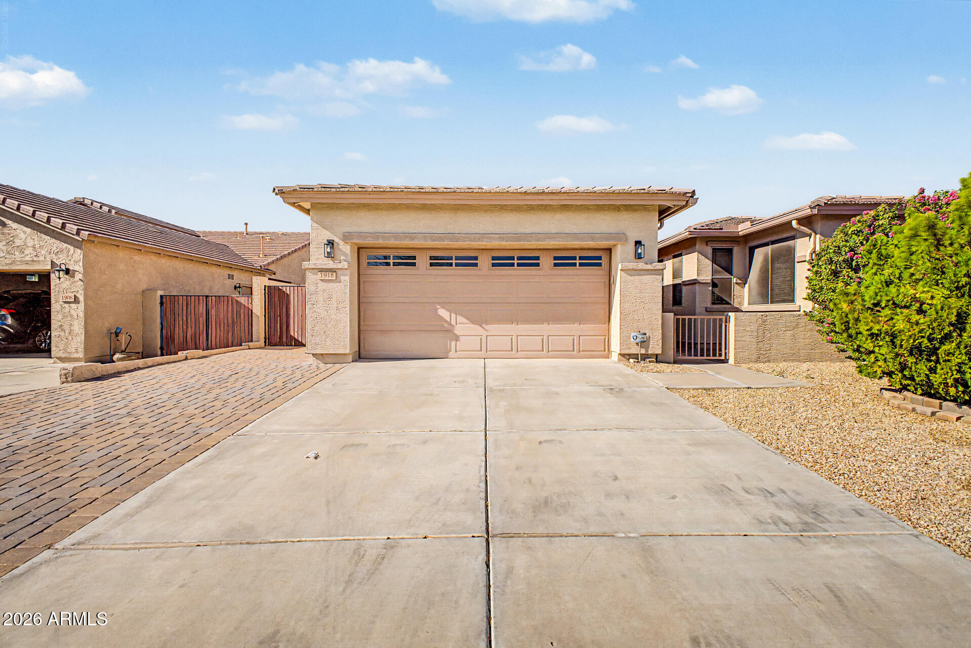 1918 E Indigo Court — photo
