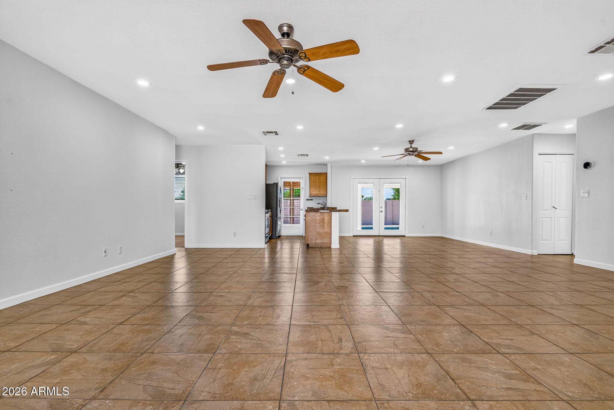 619 E Diamond Drive, Tempe, AZ 85283 — photo 3