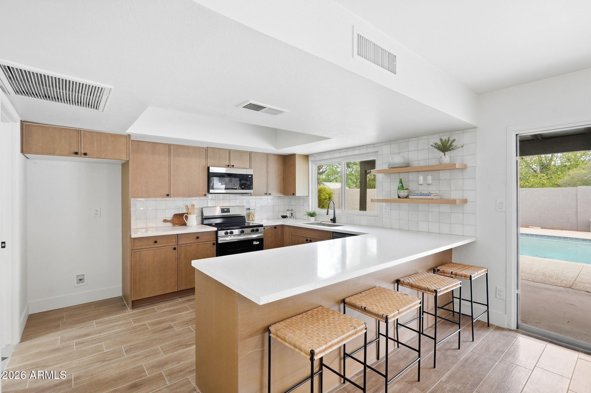 5216 W Desert Cove Avenue — photo