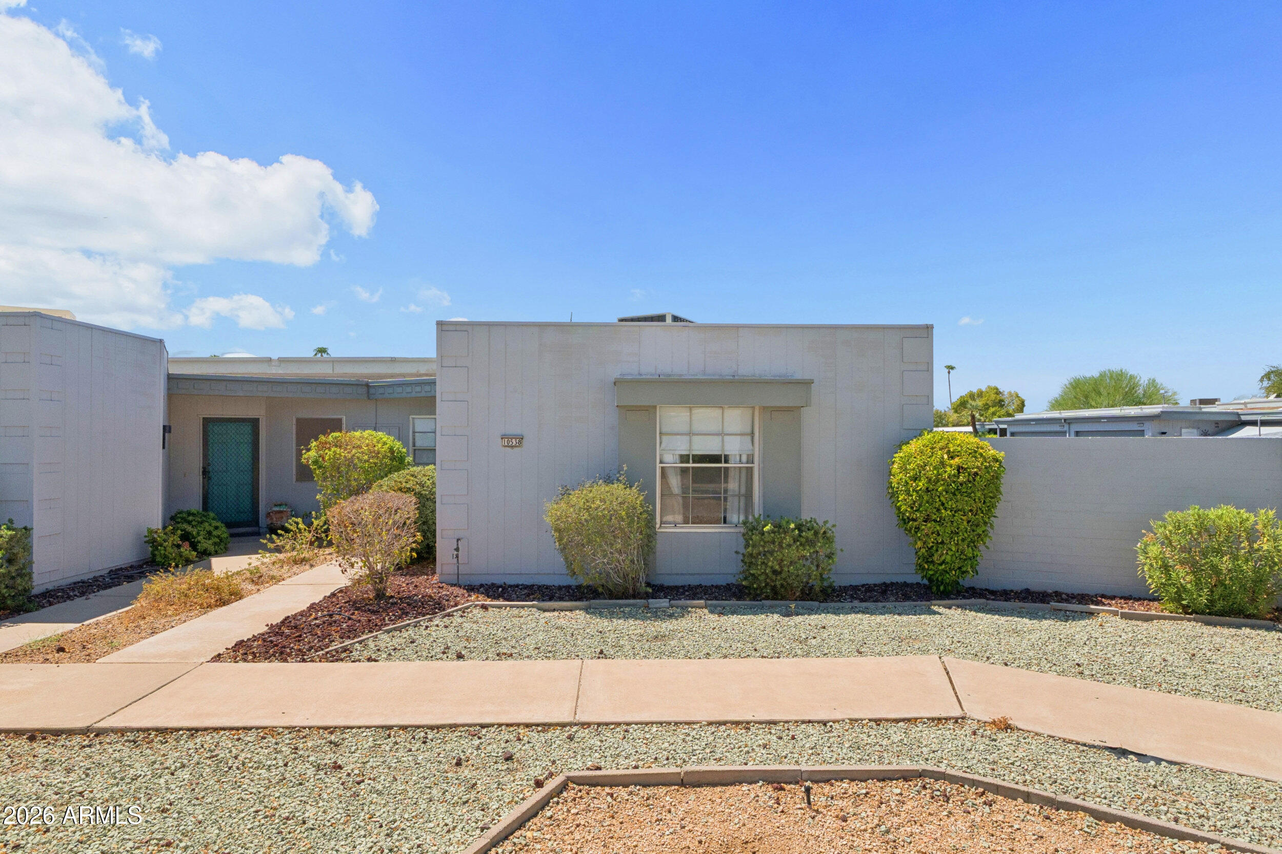 10538 W Palmeras Drive — photo