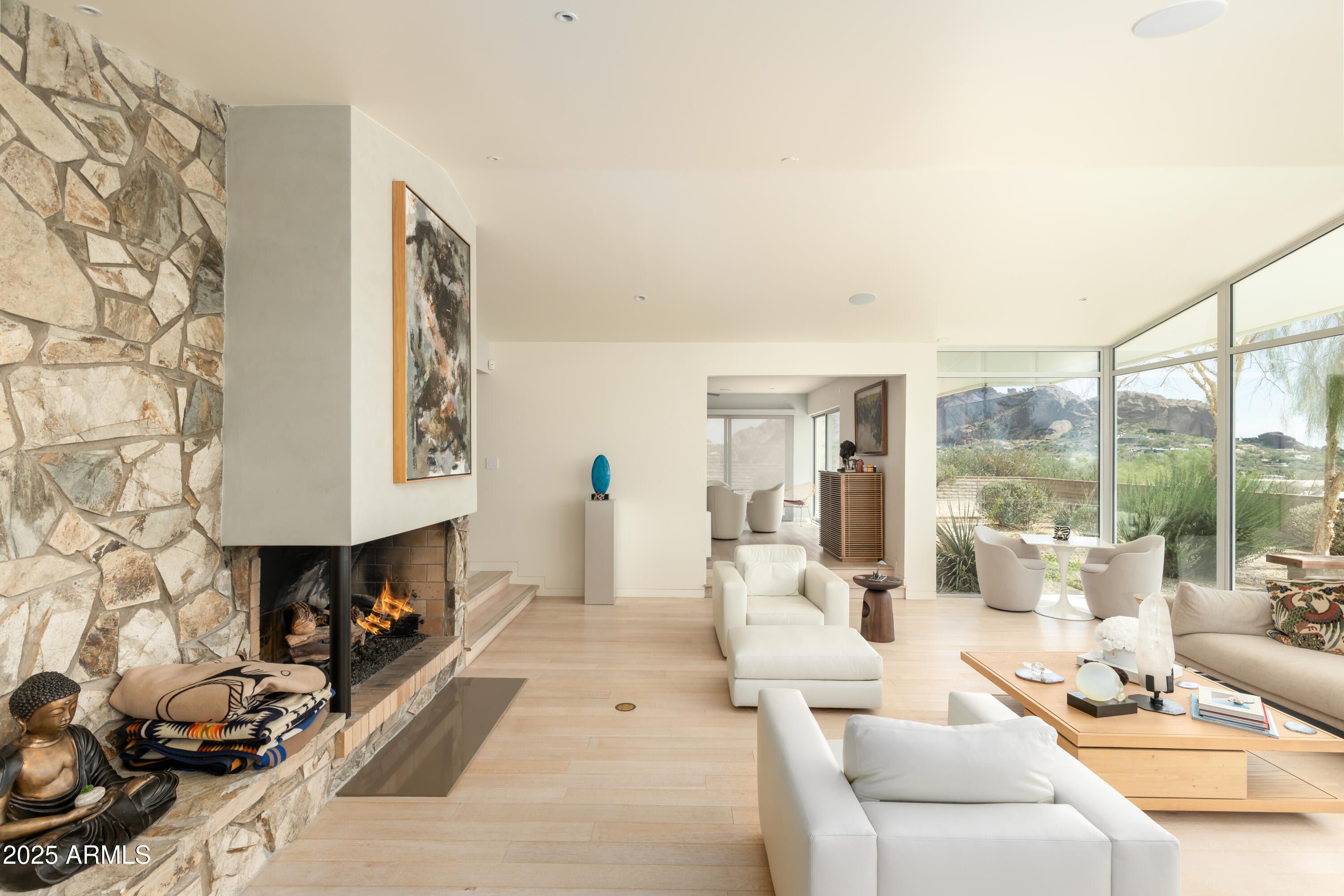 4222 E Mcdonald Drive — photo
