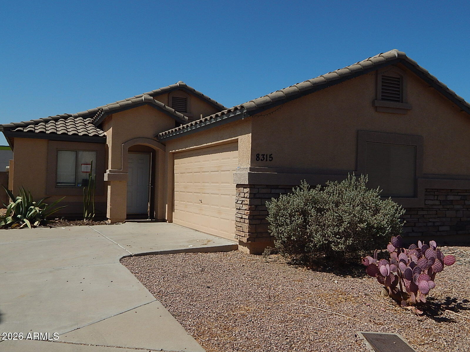 8315 W Catalina Drive — photo
