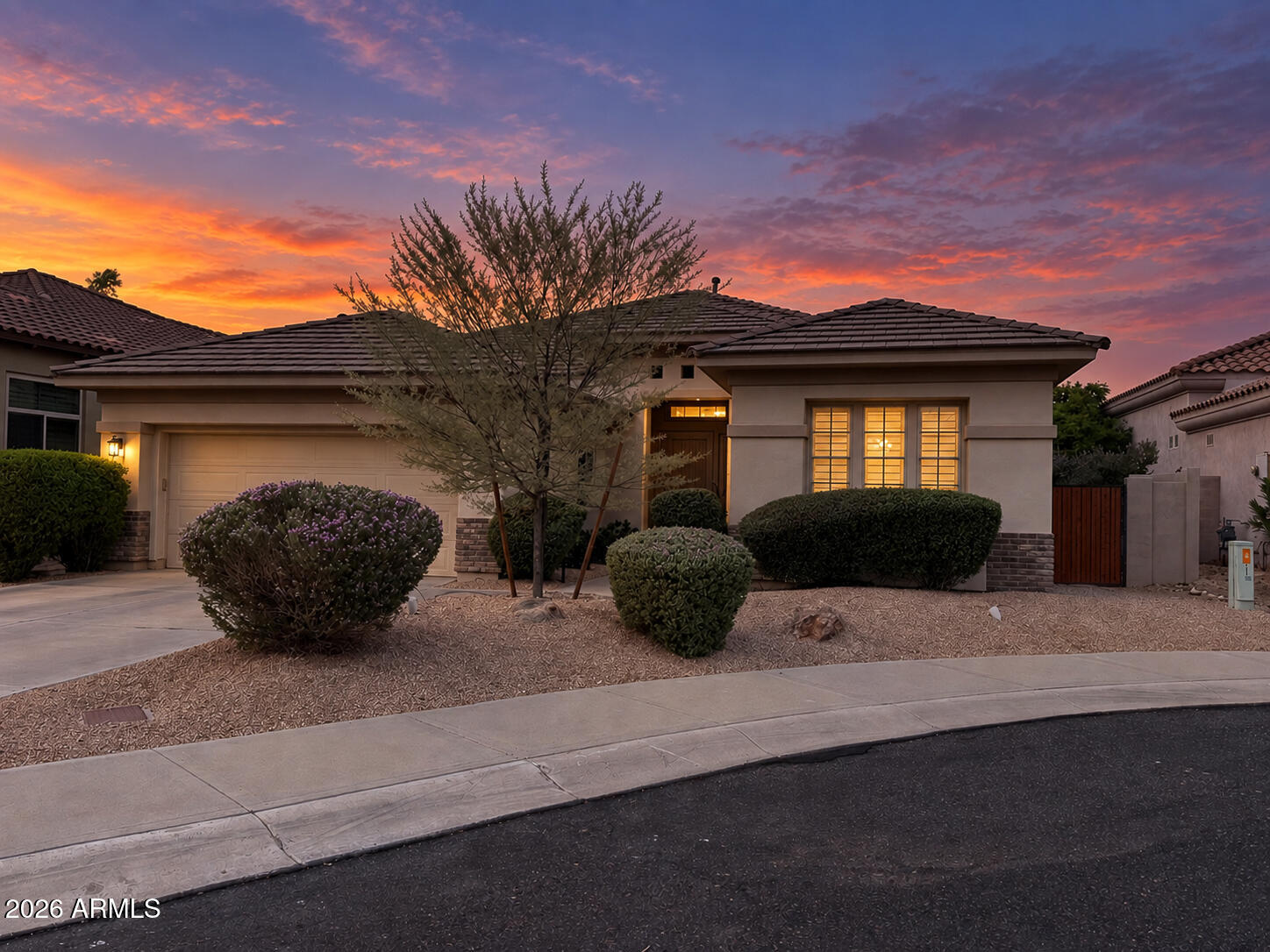 3818 E Crest Lane — photo