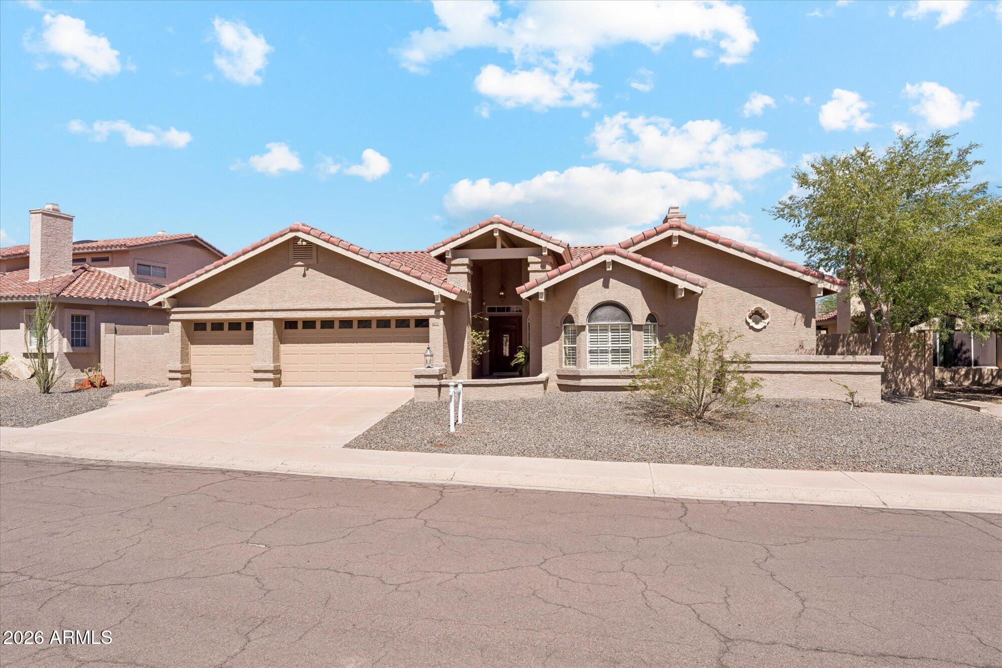 3310 E Rock Wren Road — photo