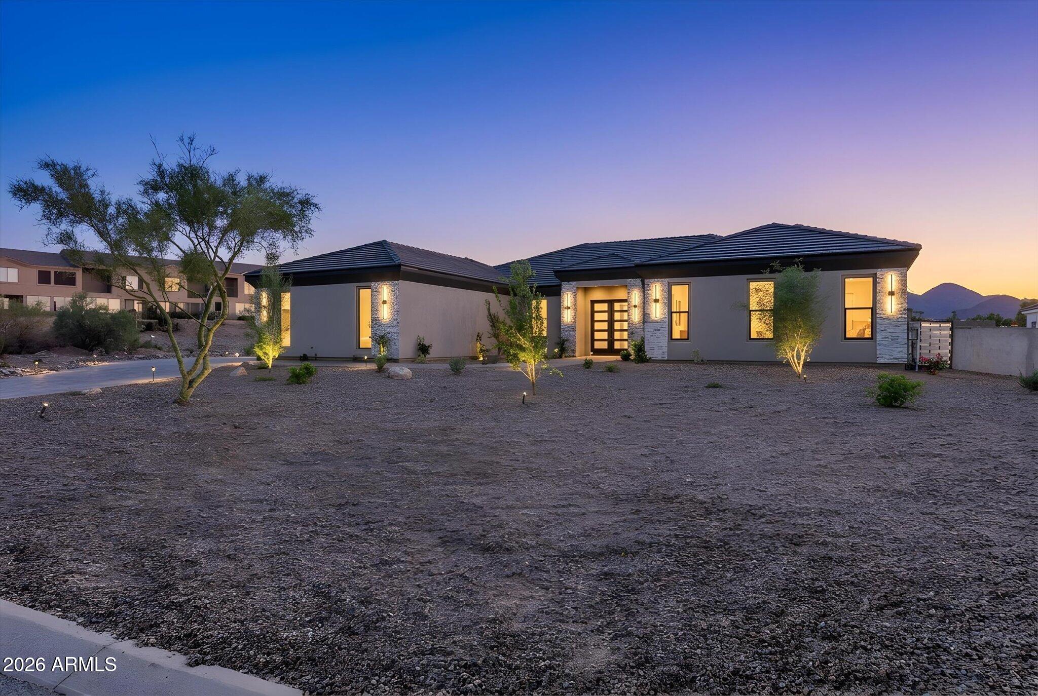 11052 N Indigo Drive — photo