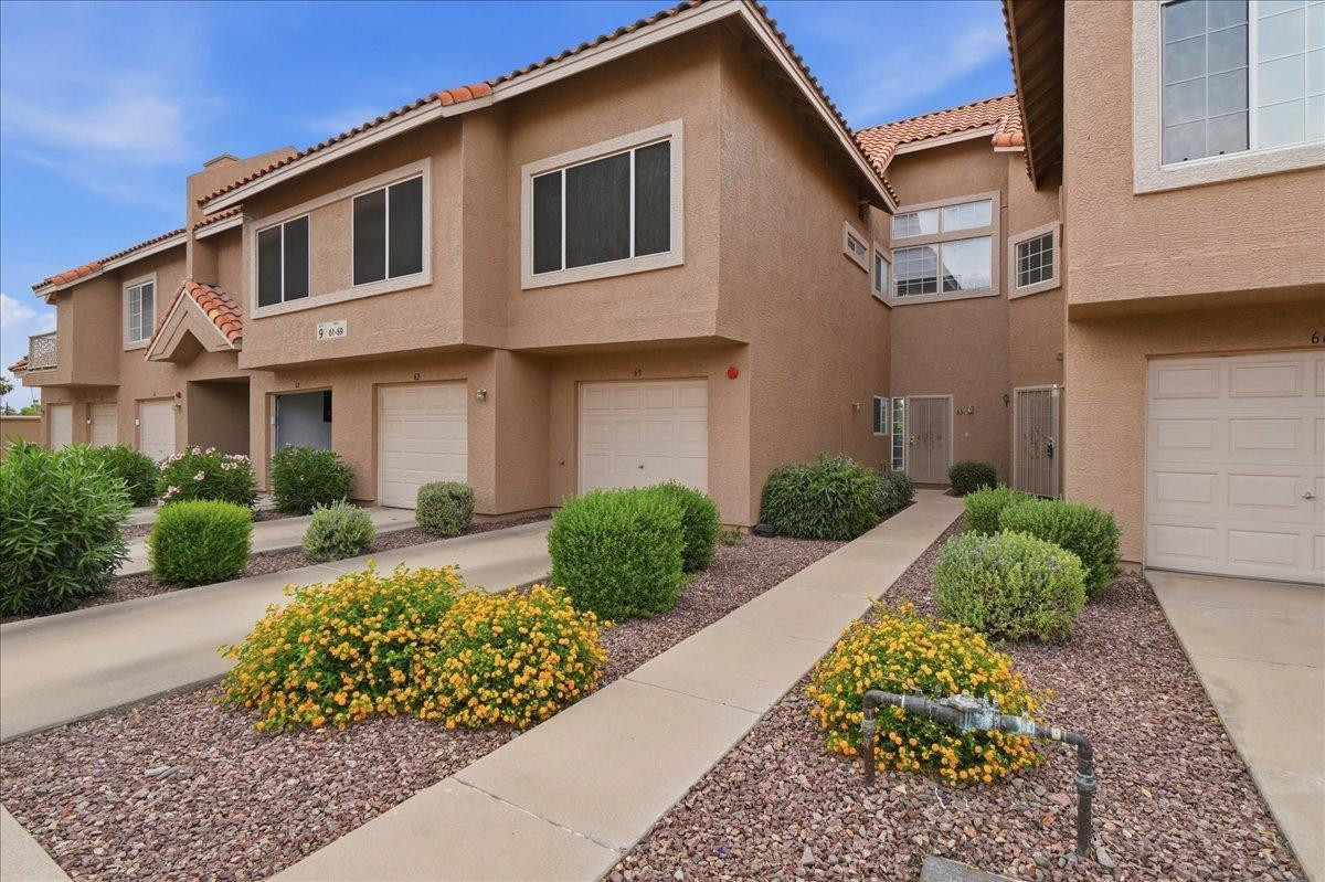 1633 E Lakeside Drive 63 — photo