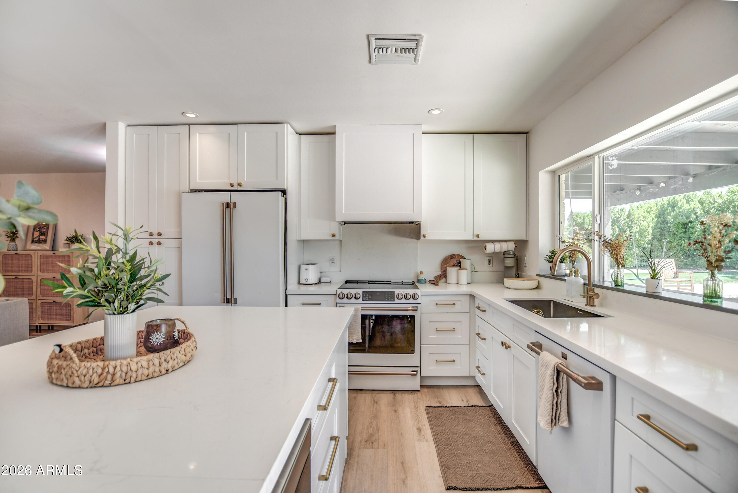 4011 E Hancock Drive — photo
