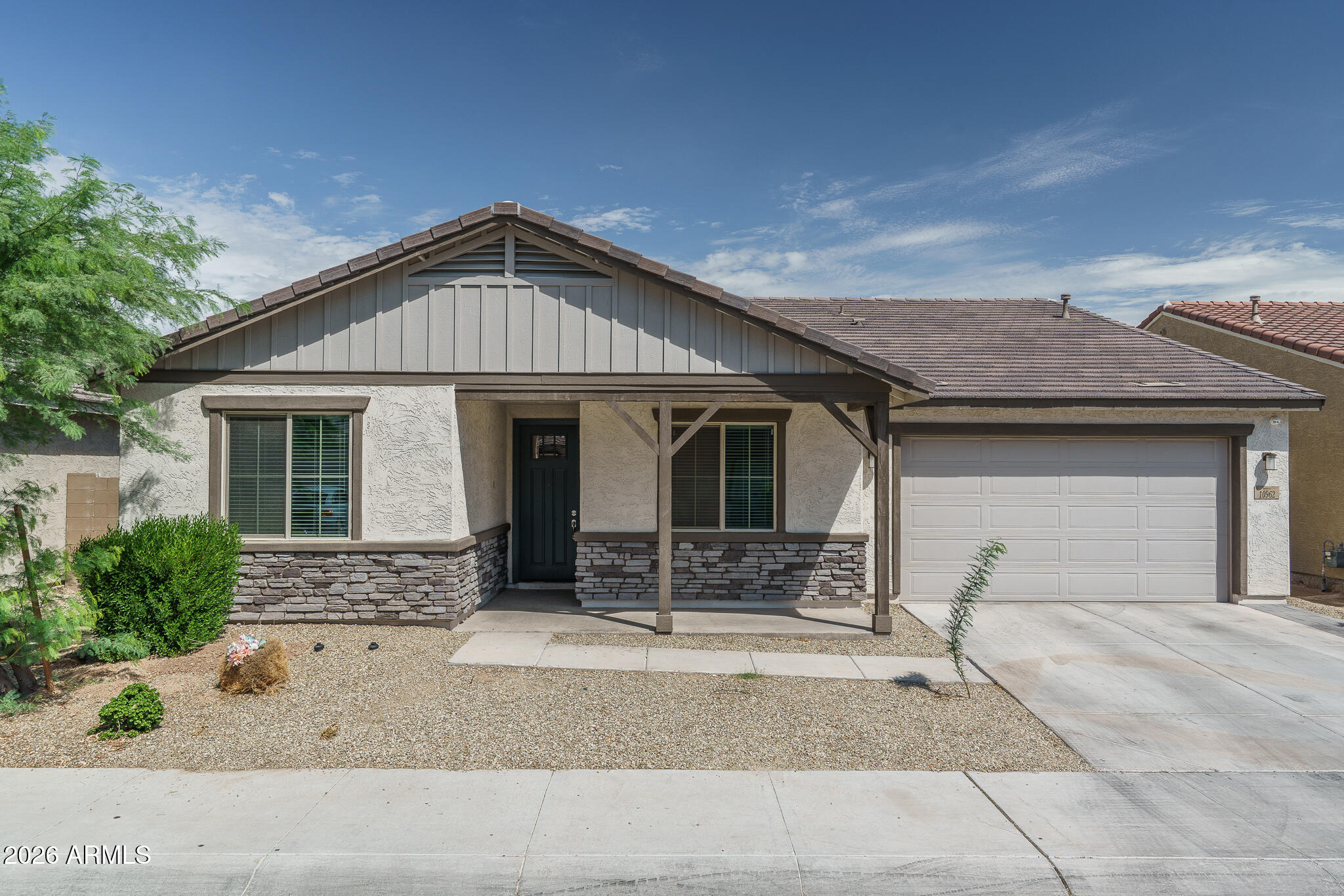 10962 W McKinley Street — photo